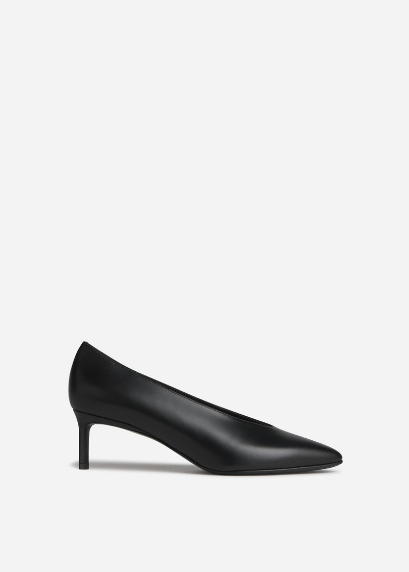 Pointed Kitten Heel in Black - CO