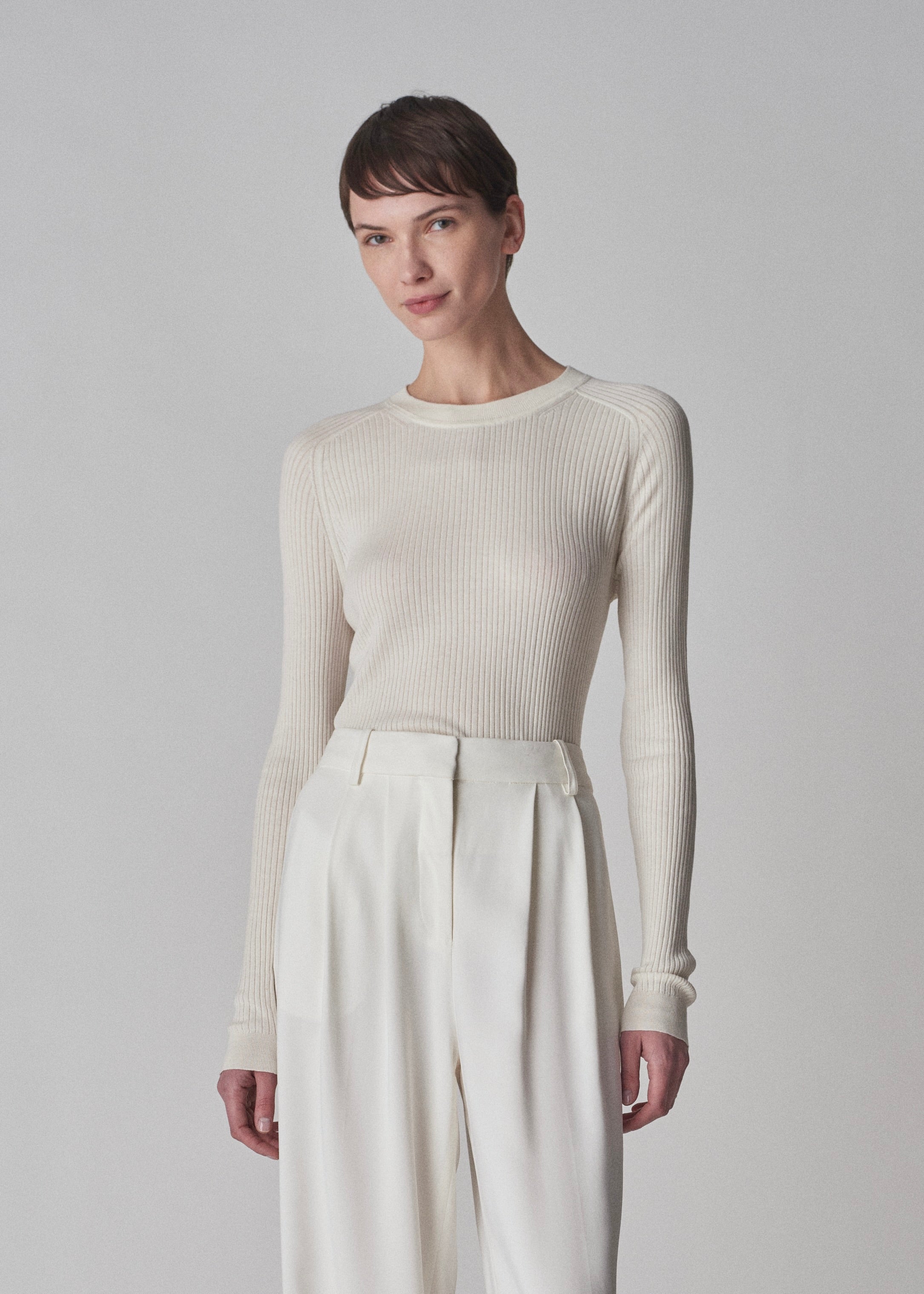 Long Sleeve Fitted Tee in Silk Knit - Ivory - CO Collections