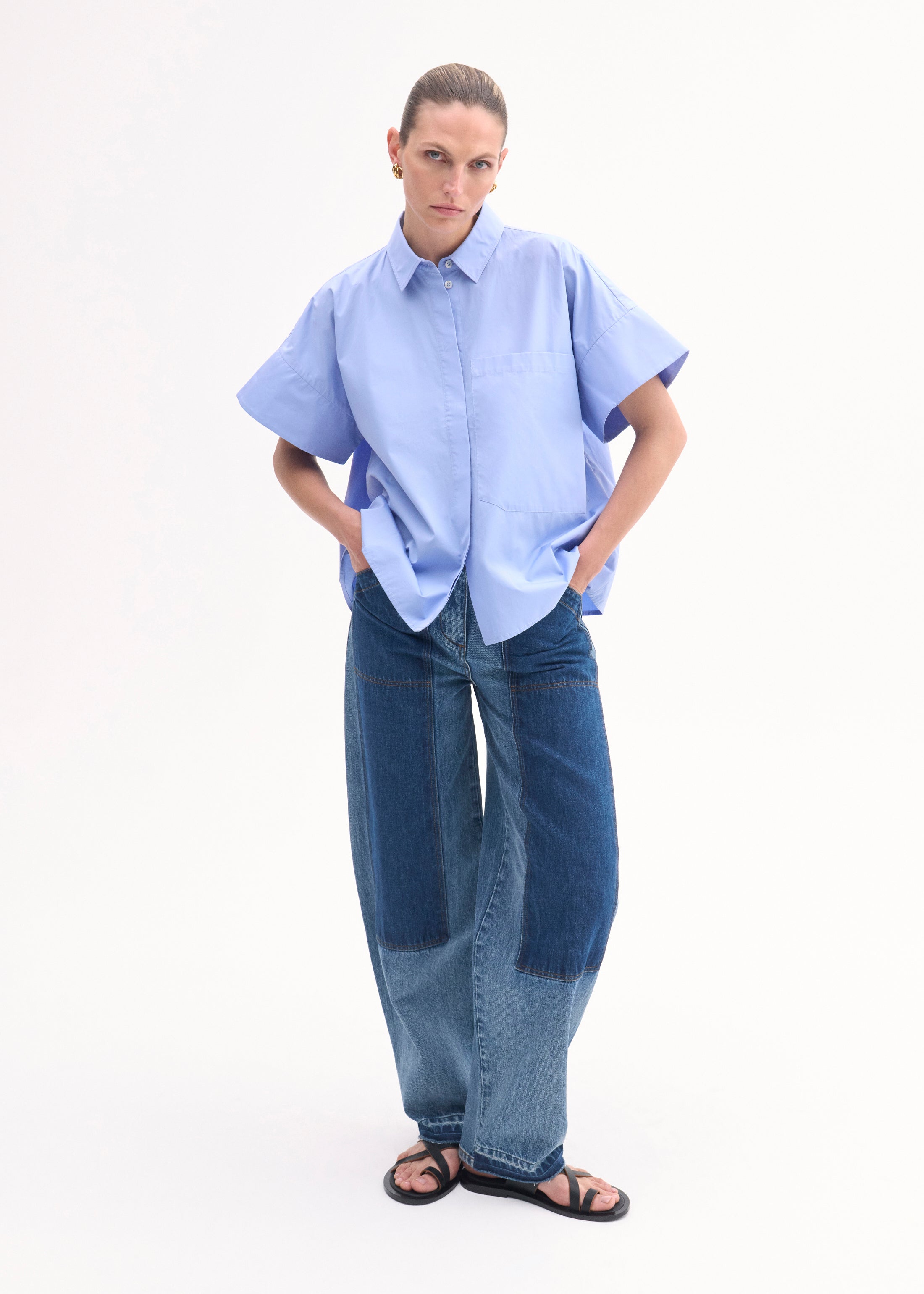 Boxy Short Sleeve Shirt in Cotton Poplin - Blue