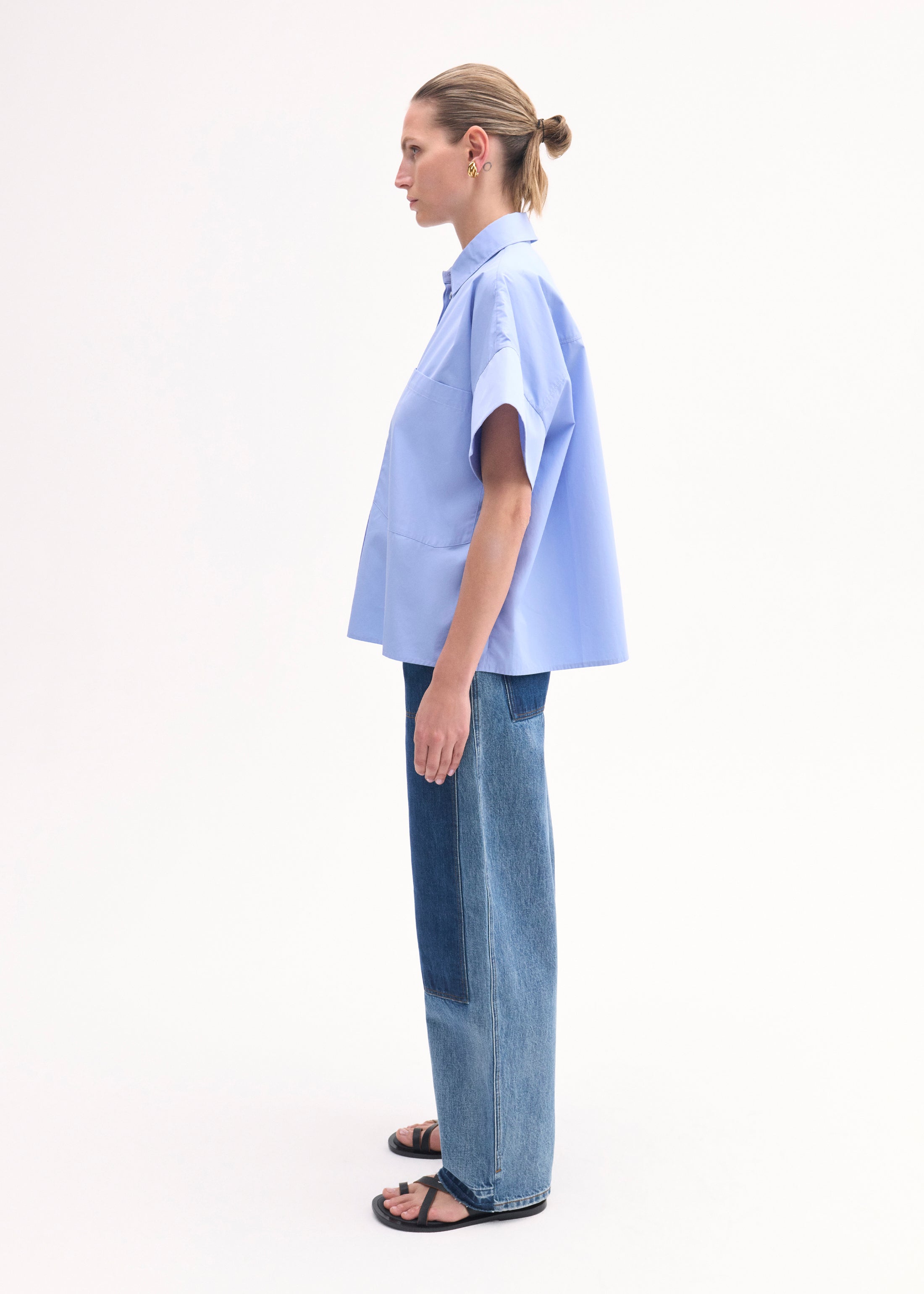 Boxy Short Sleeve Shirt in Cotton Poplin - Blue
