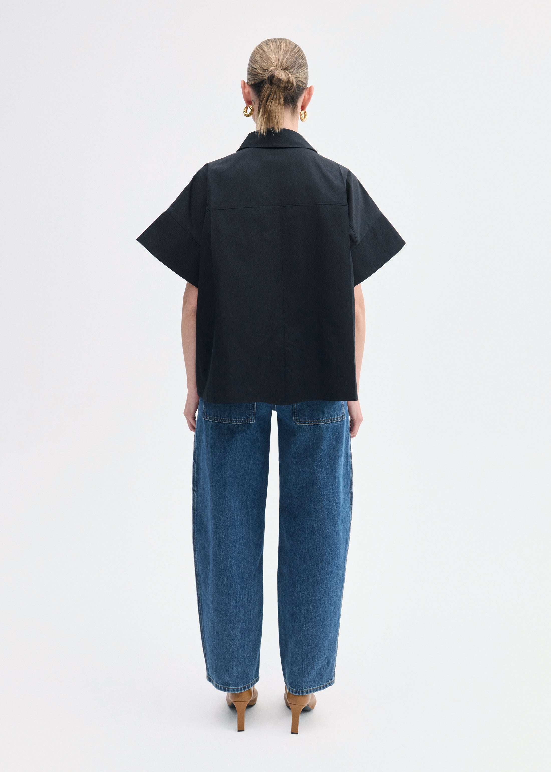 Boxy Short Sleeve Shirt in Cotton Poplin - Black