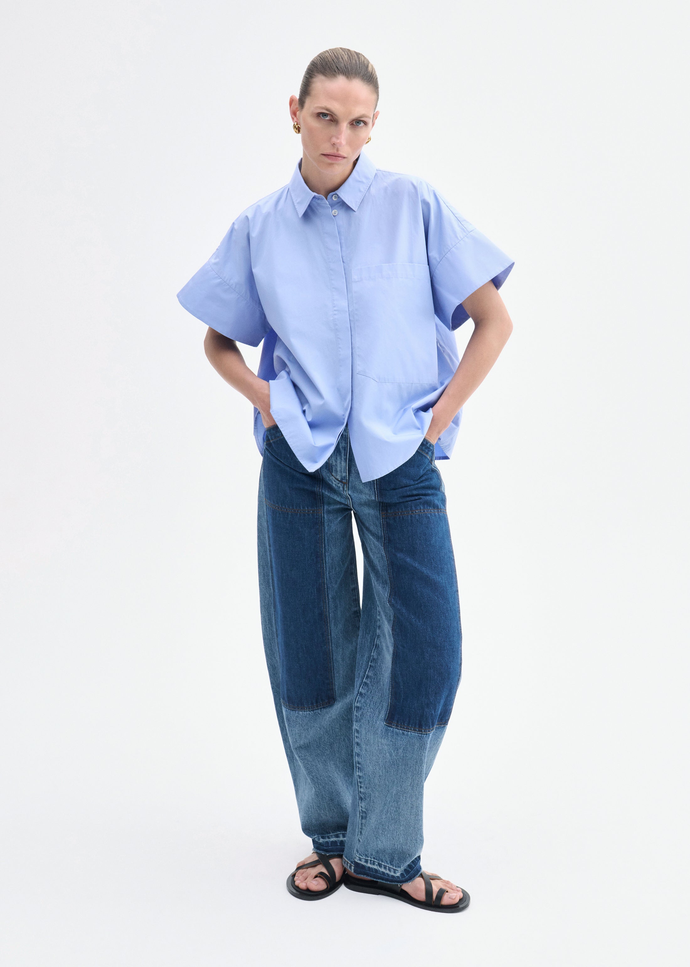 Boxy Short Sleeve Shirt in Cotton Poplin - Blue