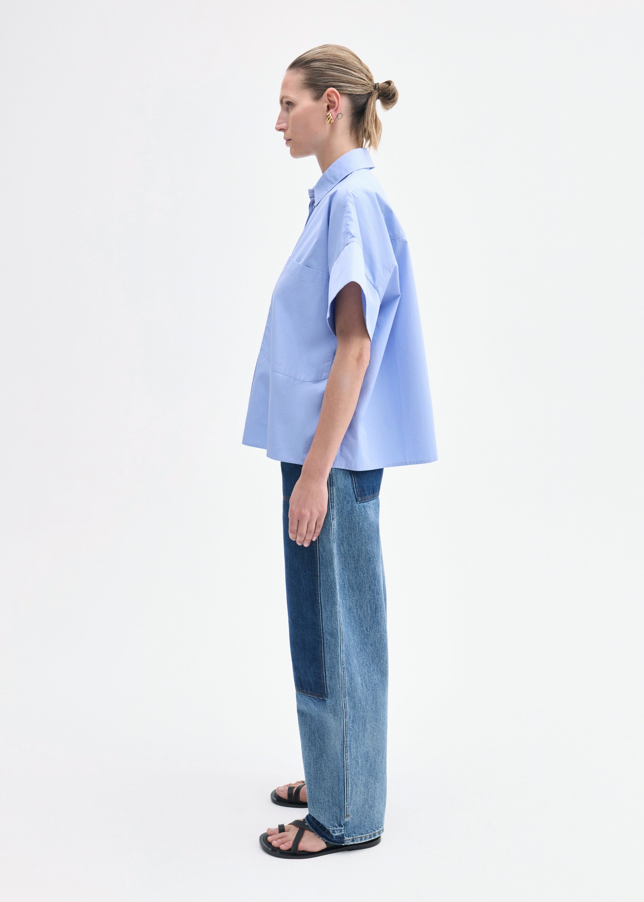 Boxy Short Sleeve Shirt in Cotton Poplin - Blue