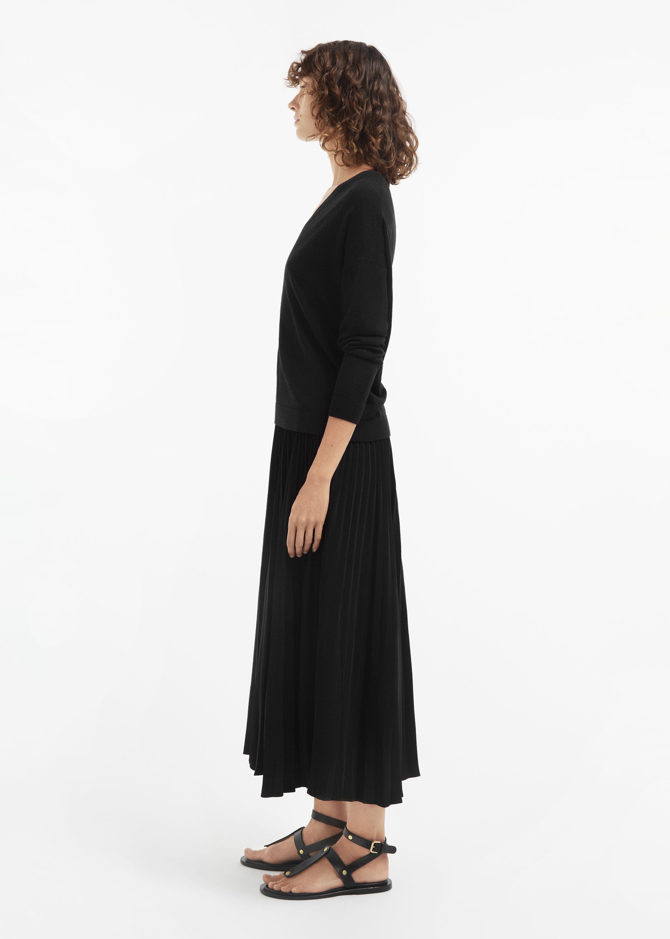 Pleated Elastic Waist Skirt in Stretch Crepe - Black
