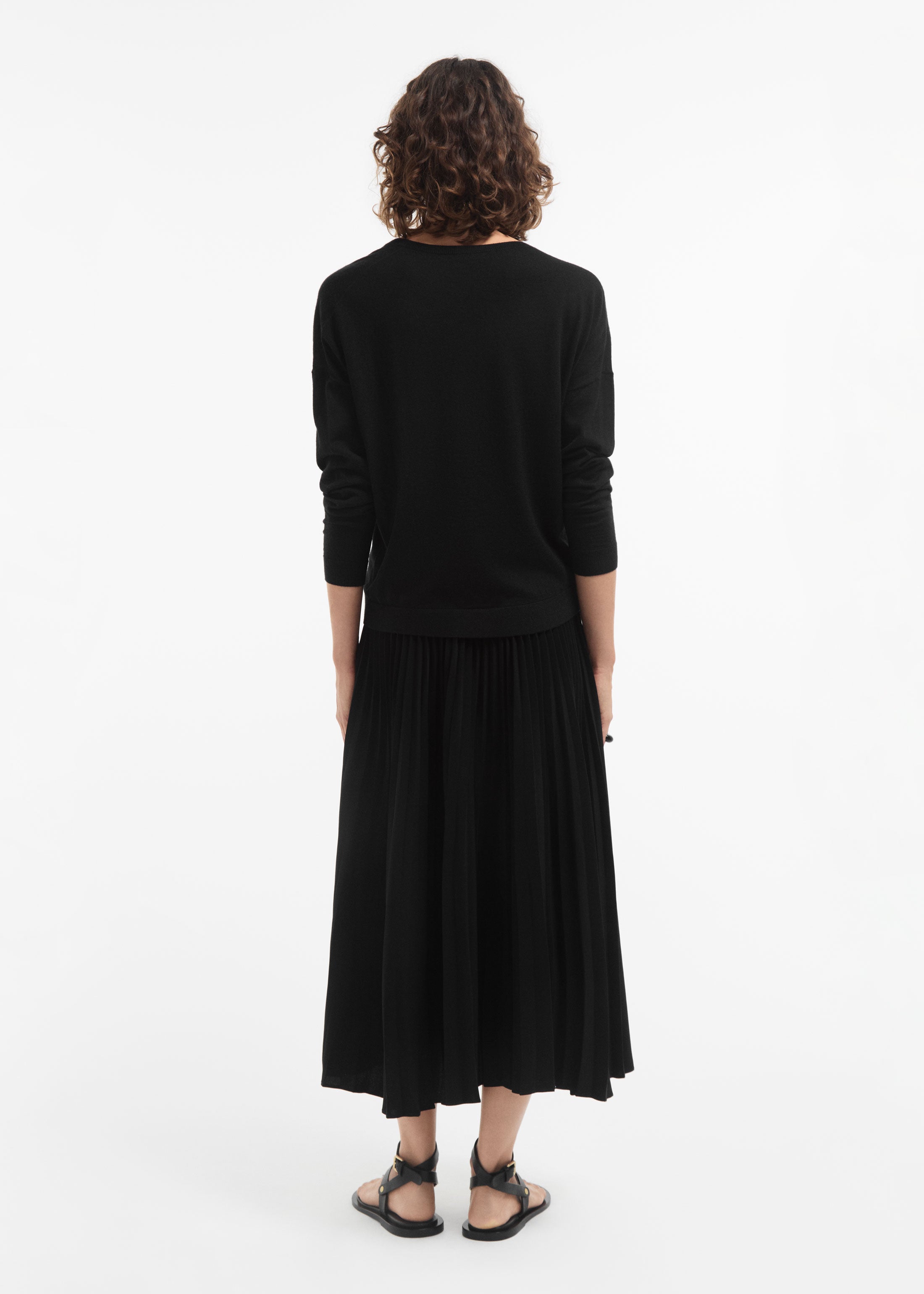 Pleated Elastic Waist Skirt in Stretch Crepe - Black