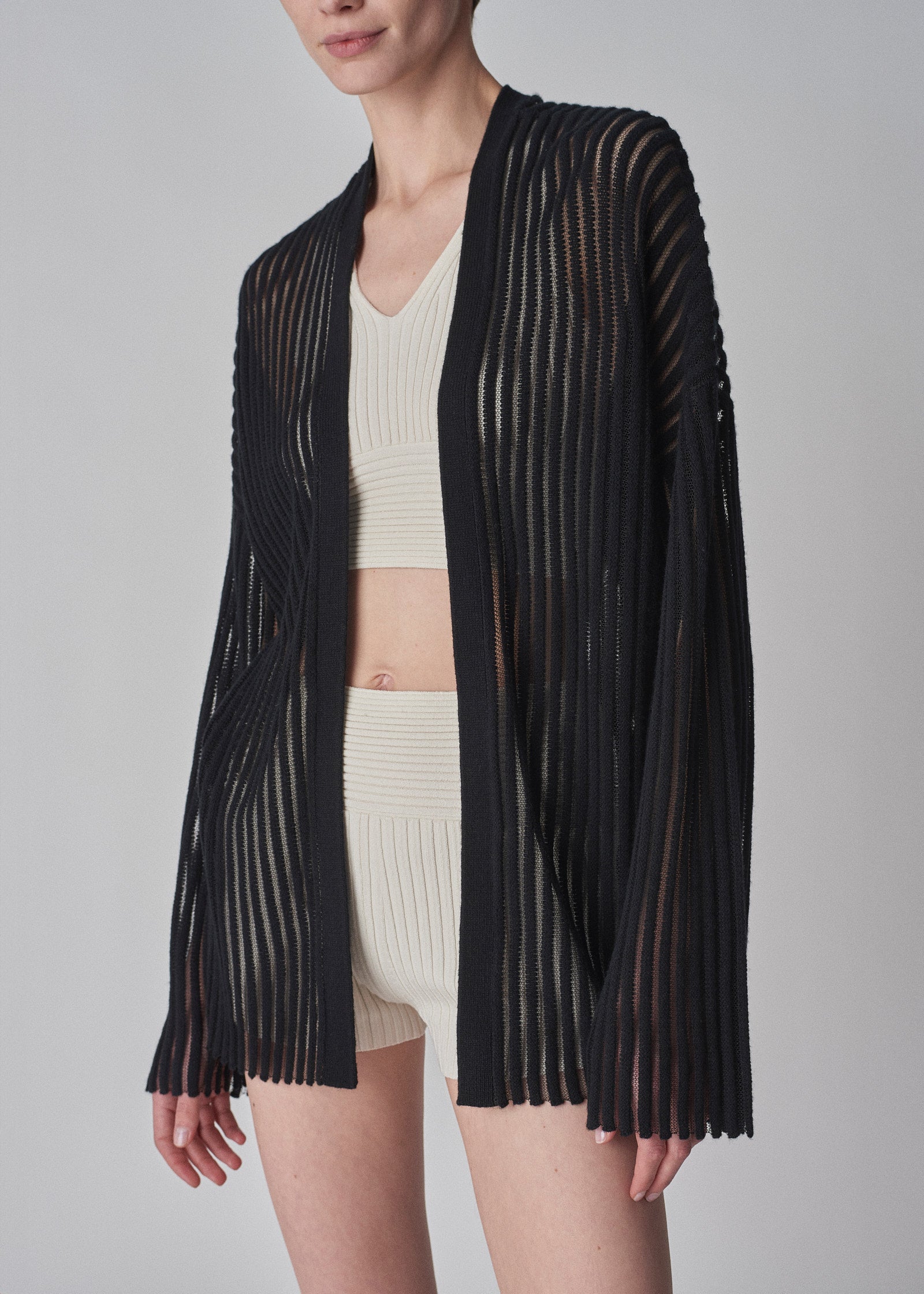 Cardigan in Cashmere Silk Knit- Black - CO Collections