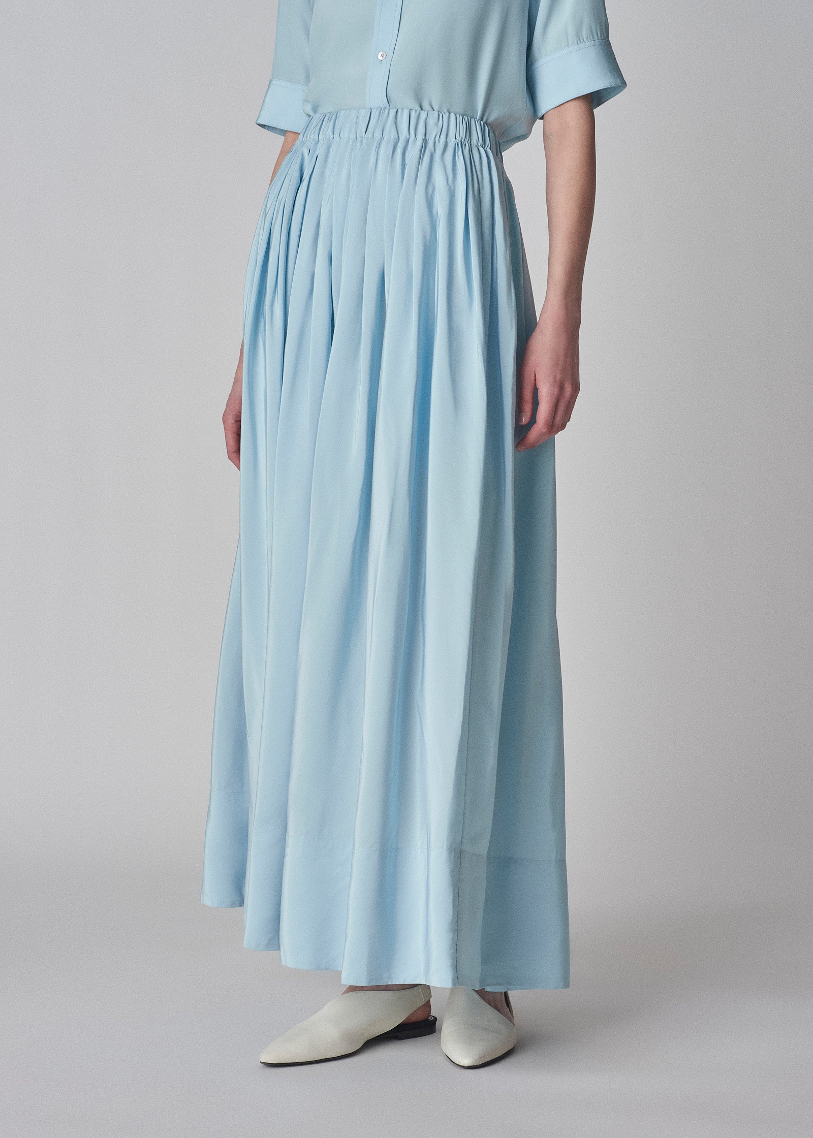 Gathered Skirt in Viscose Habotai - Blue - CO Collections