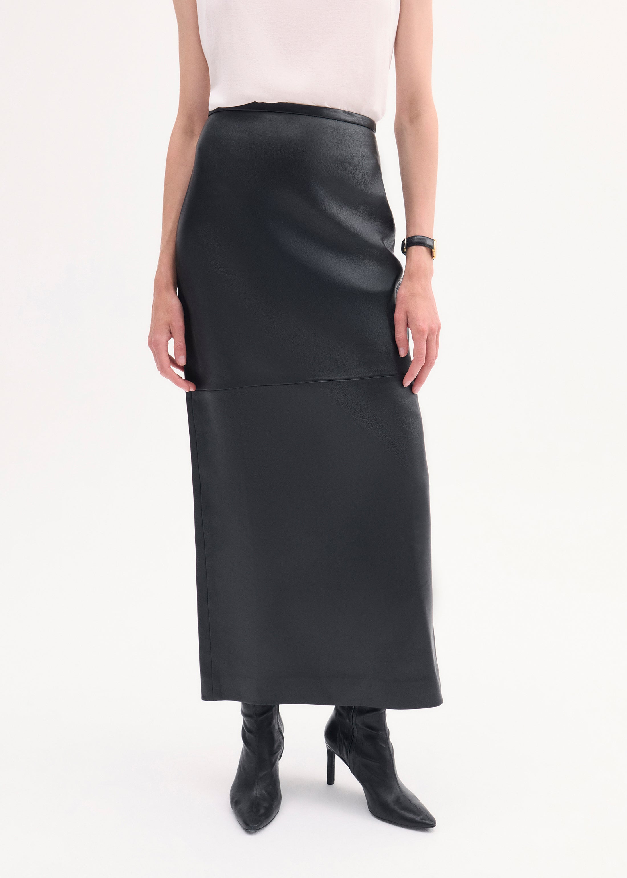 Full-Length Pencil Skirt in Leather - Black