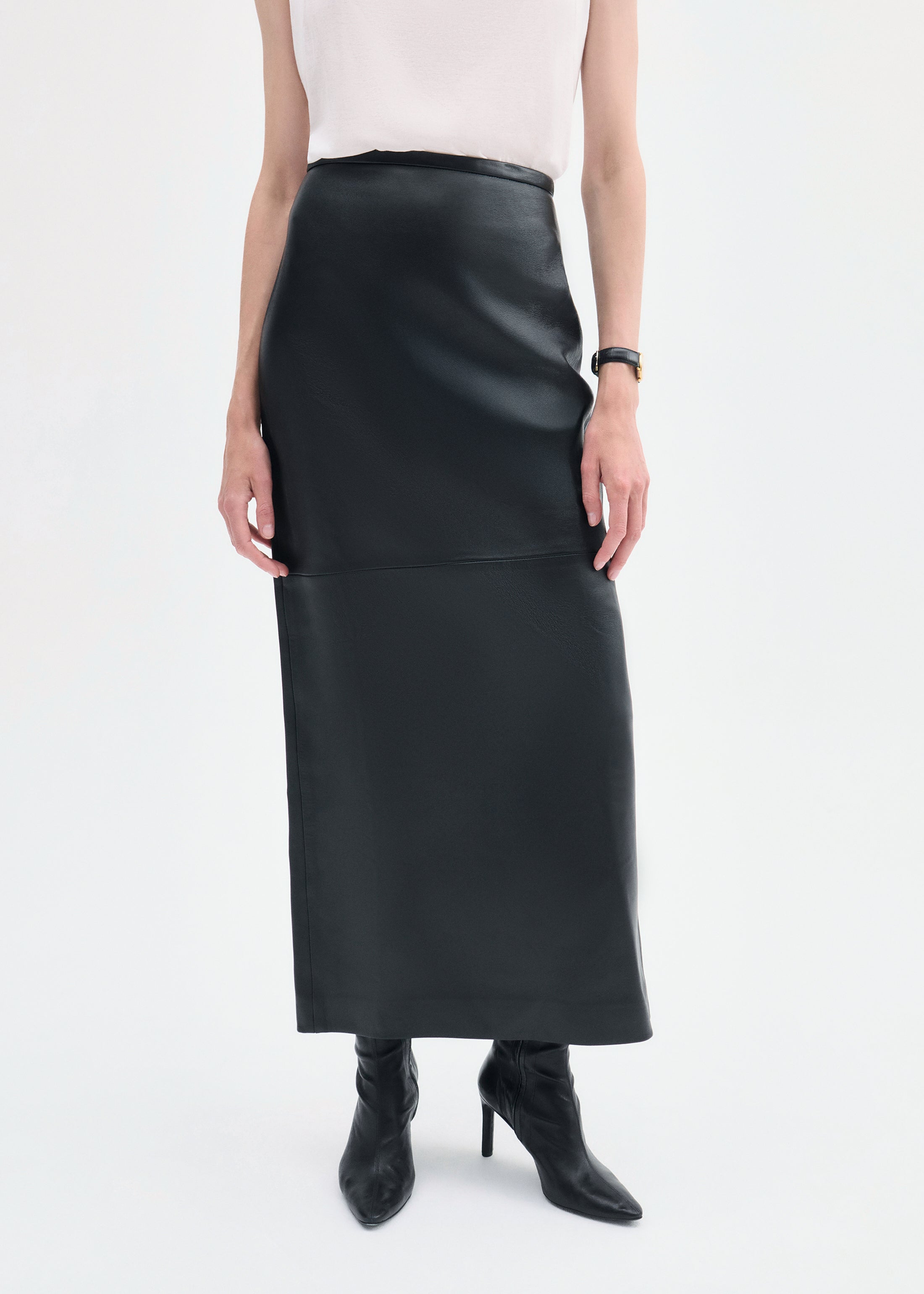 Full-Length Pencil Skirt in Leather - Black