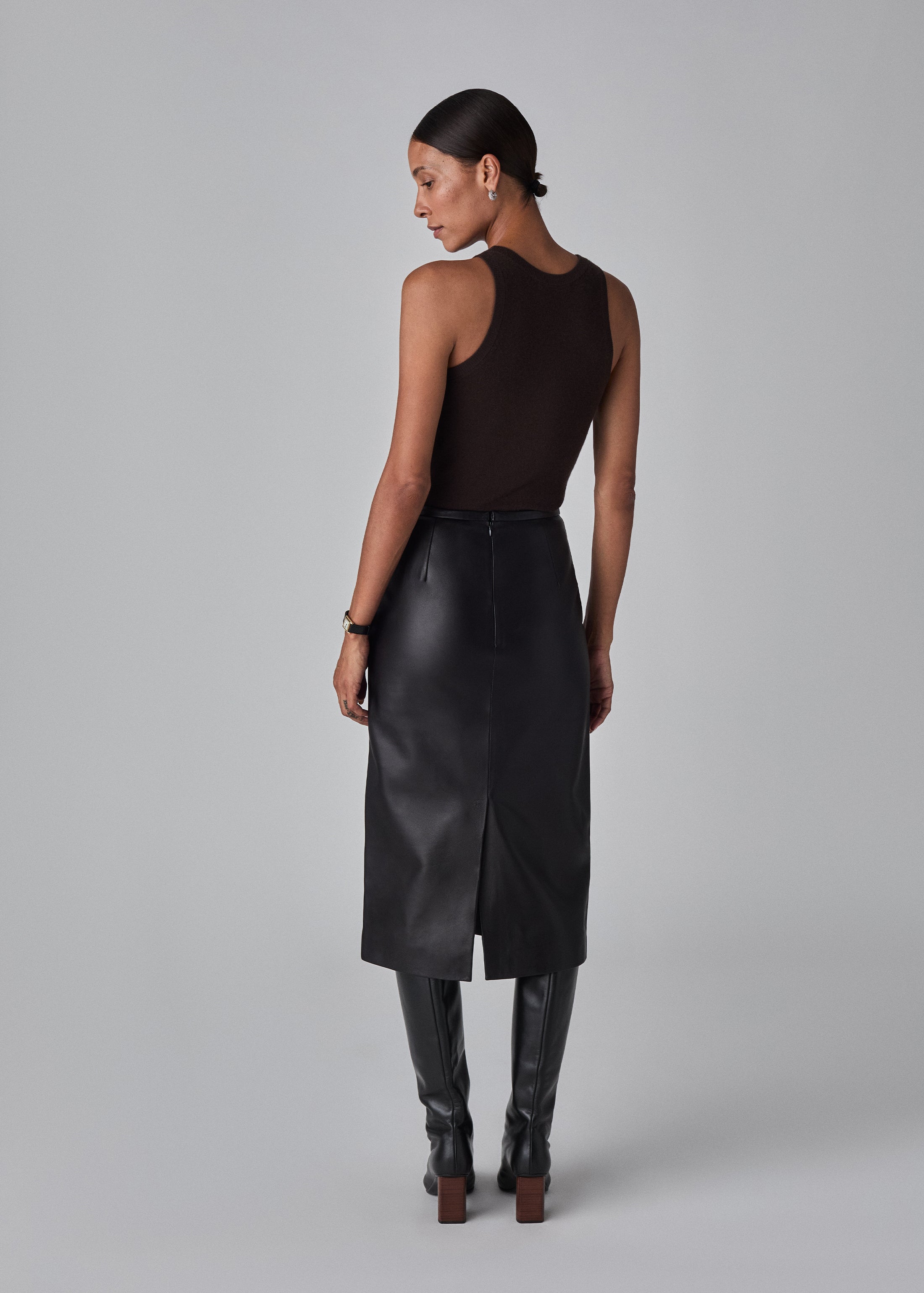 Midi Pencil Skirt in Leather - Black