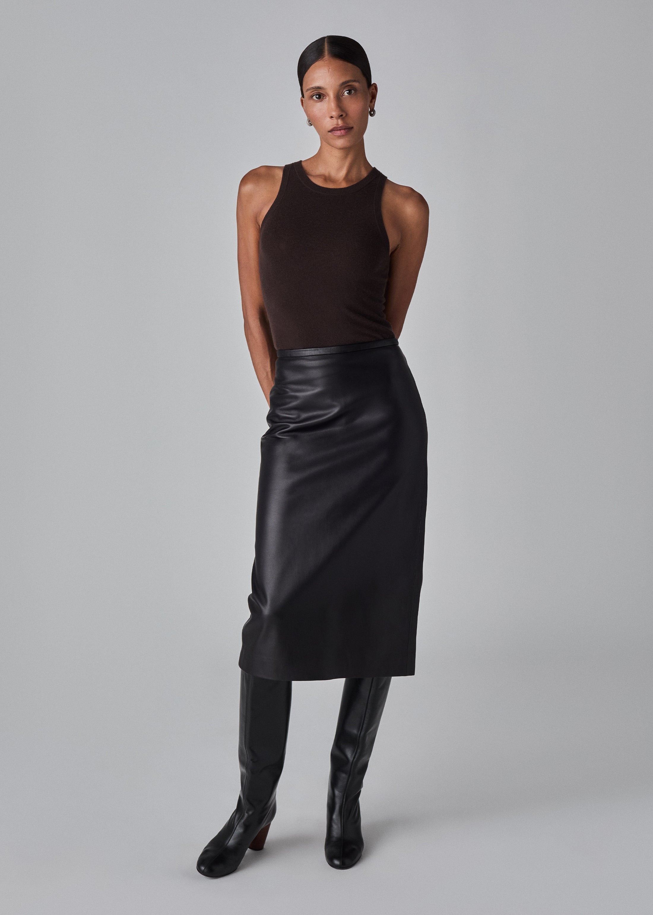 Midi Pencil Skirt in Leather - Black