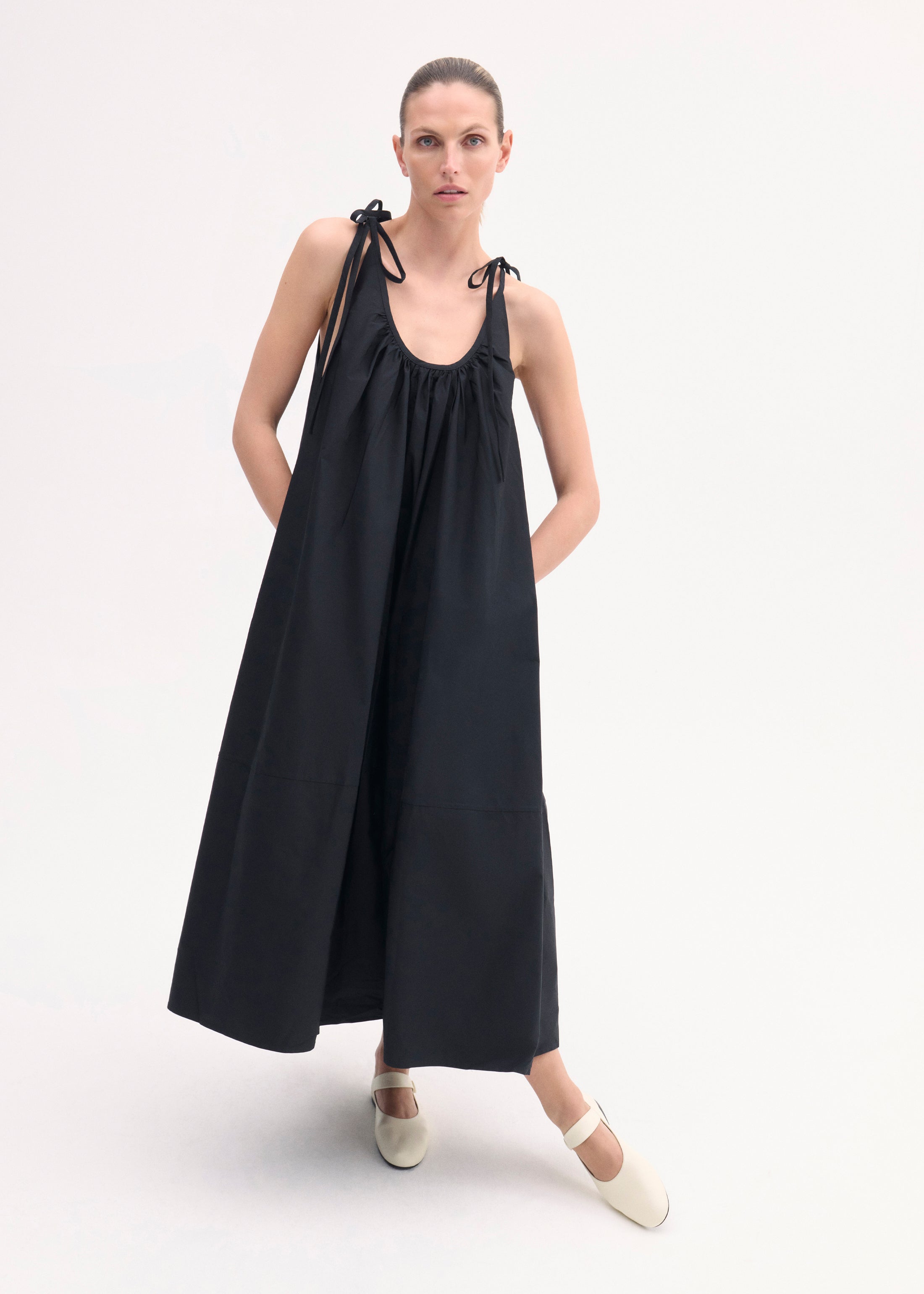 Gathered Halter Dress in Cotton Poplin - Black