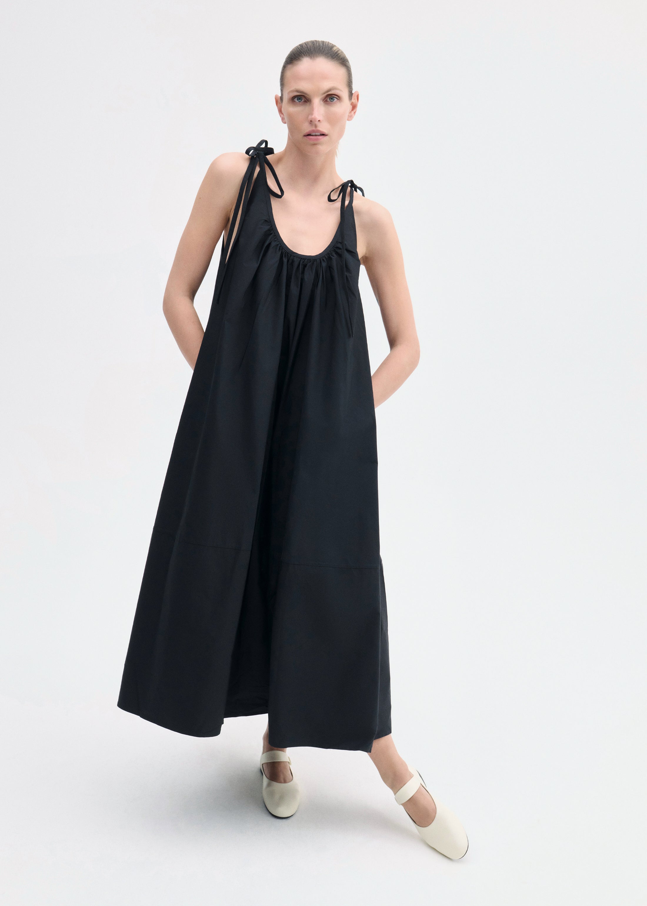 Gathered Halter Dress in Cotton Poplin - Black