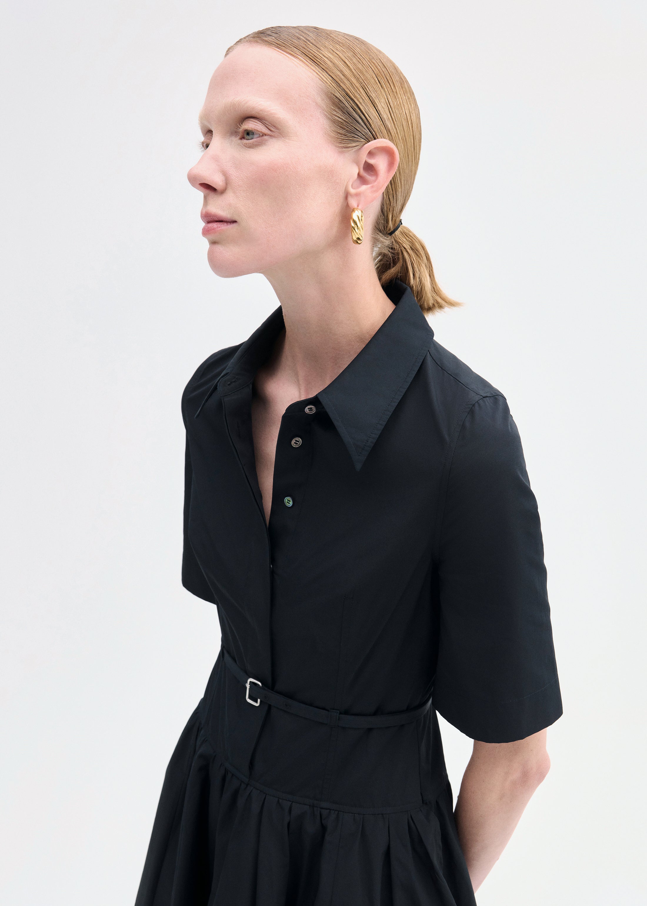 Short Sleeve Belted Dress in Cotton Poplin - Black