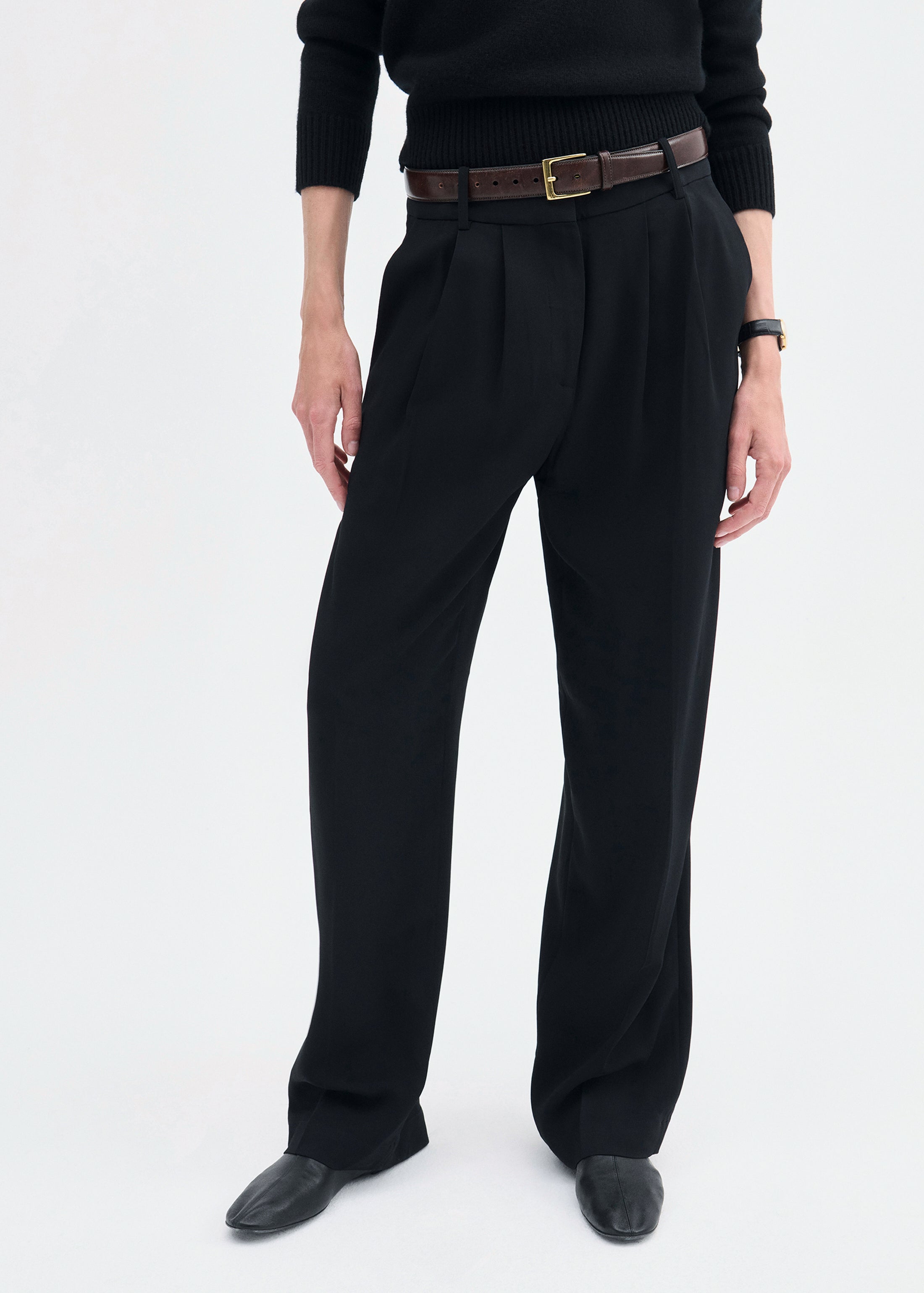 Pleat Front Trouser in Crepe - Black