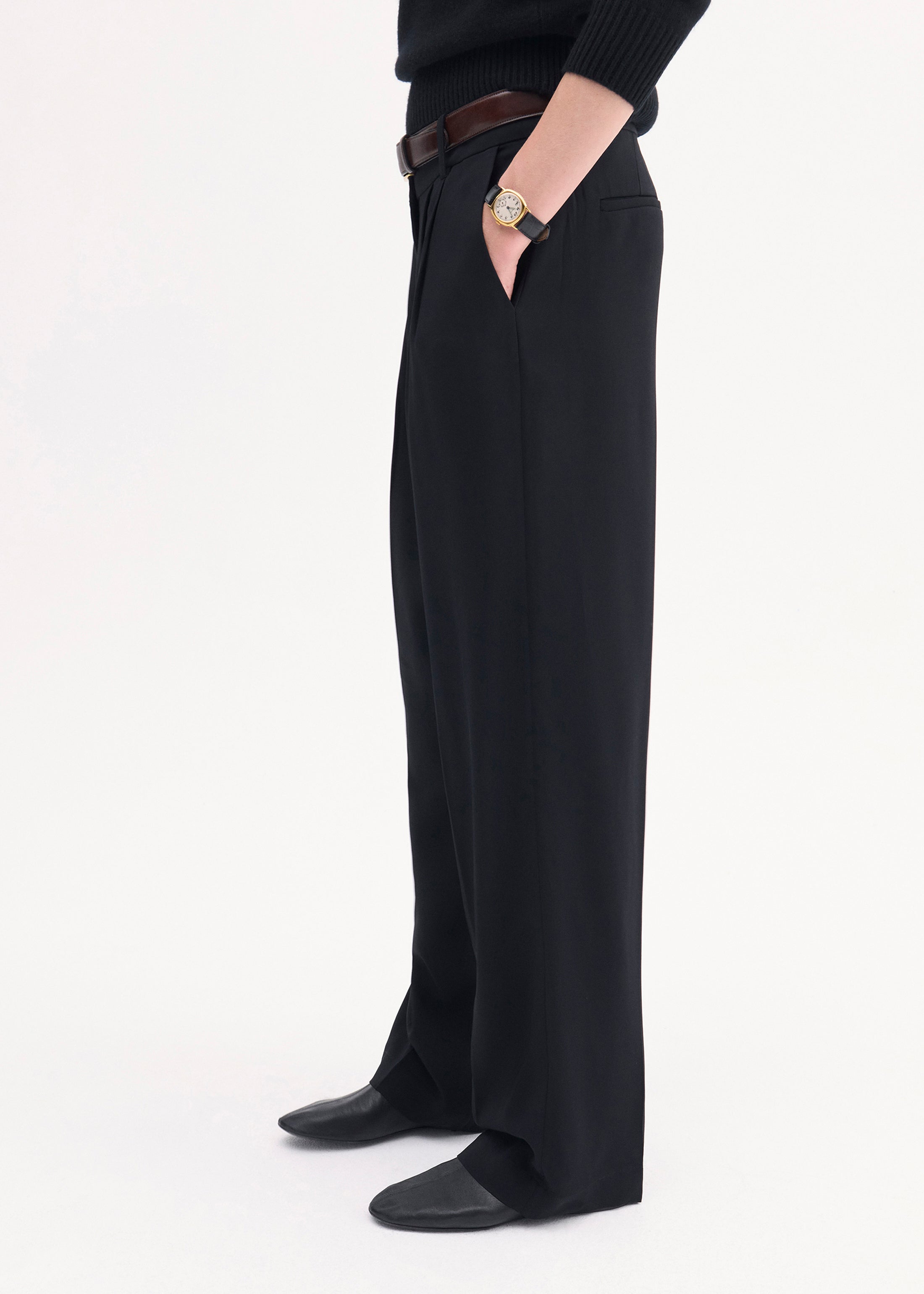 Classic Pleat Front Trouser in Fluid Crepe - Black