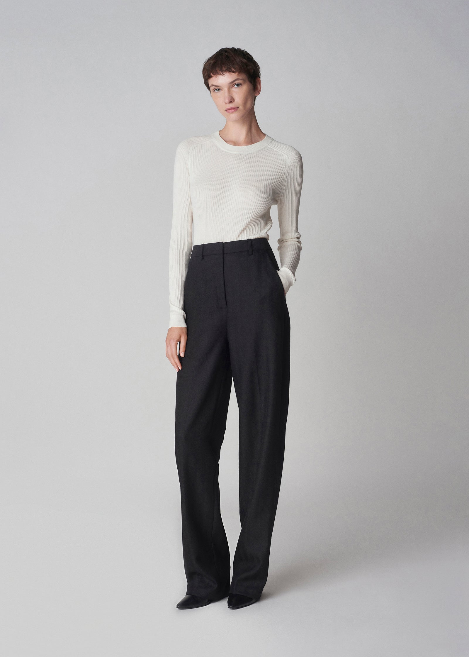 Flat Front Herringbone Trouser in Virgin Wool - Black - CO Collections