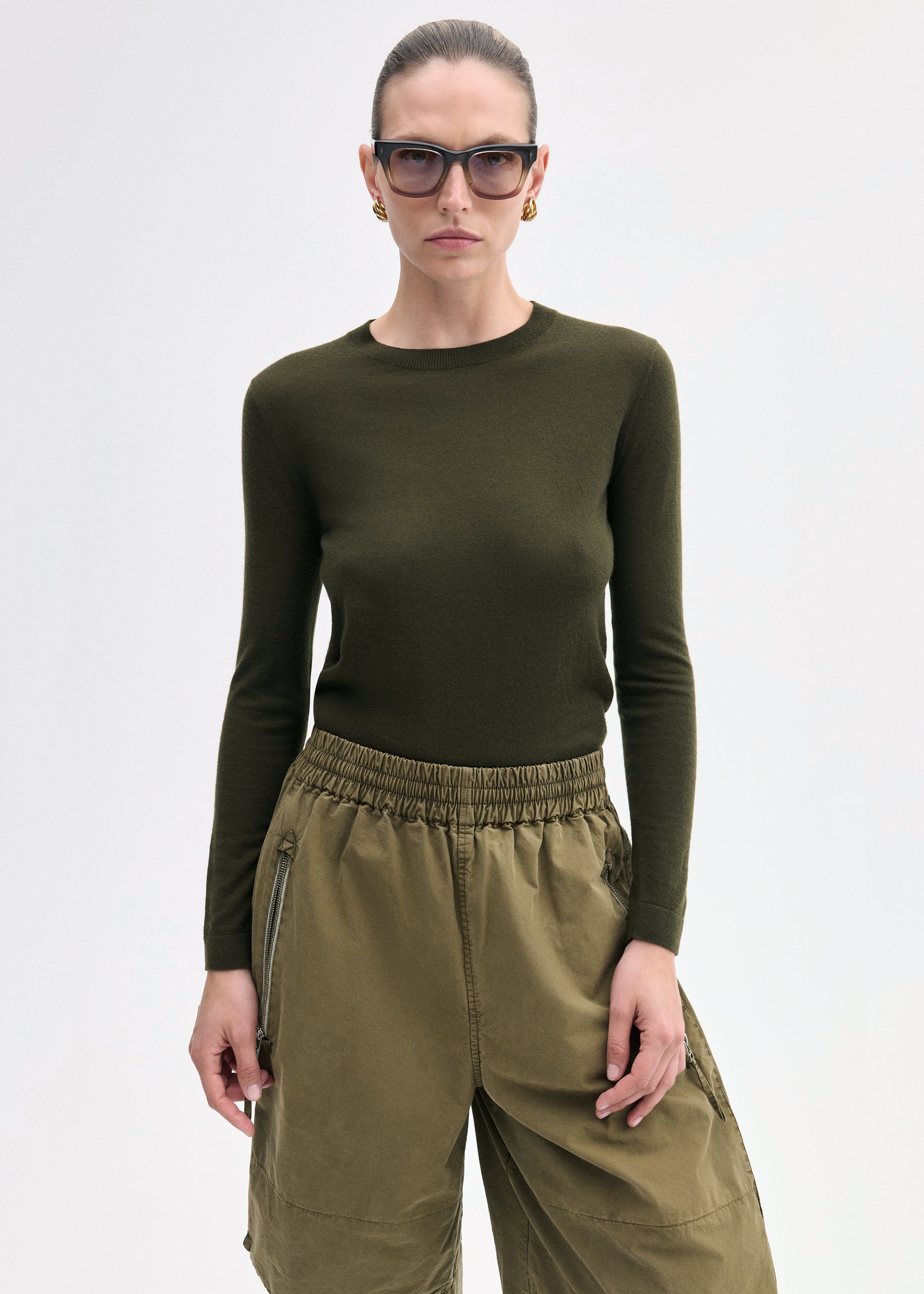 Long Sleeve Crew in Fine Cashmere - Olive
