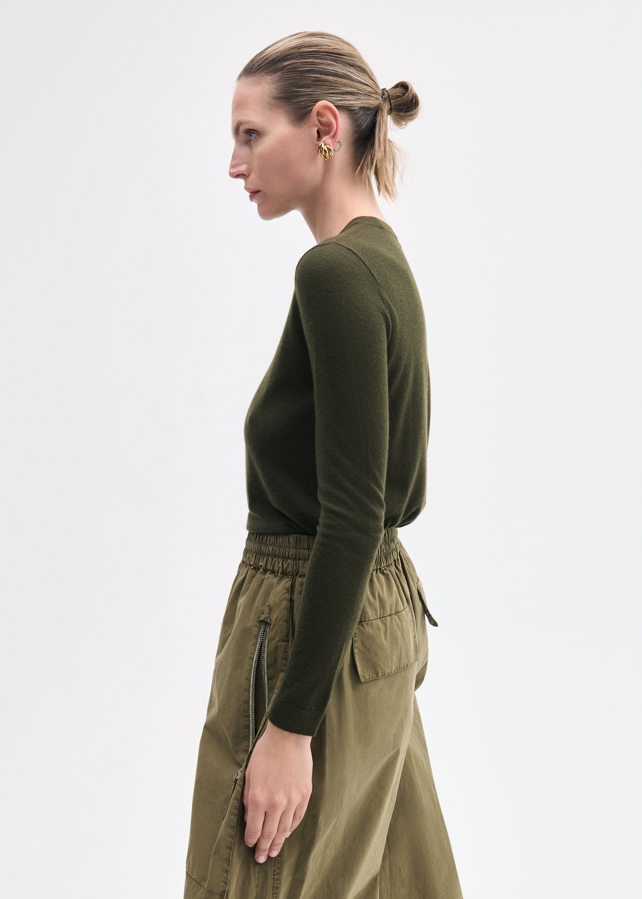 Long Sleeve Crew in Fine Cashmere - Olive