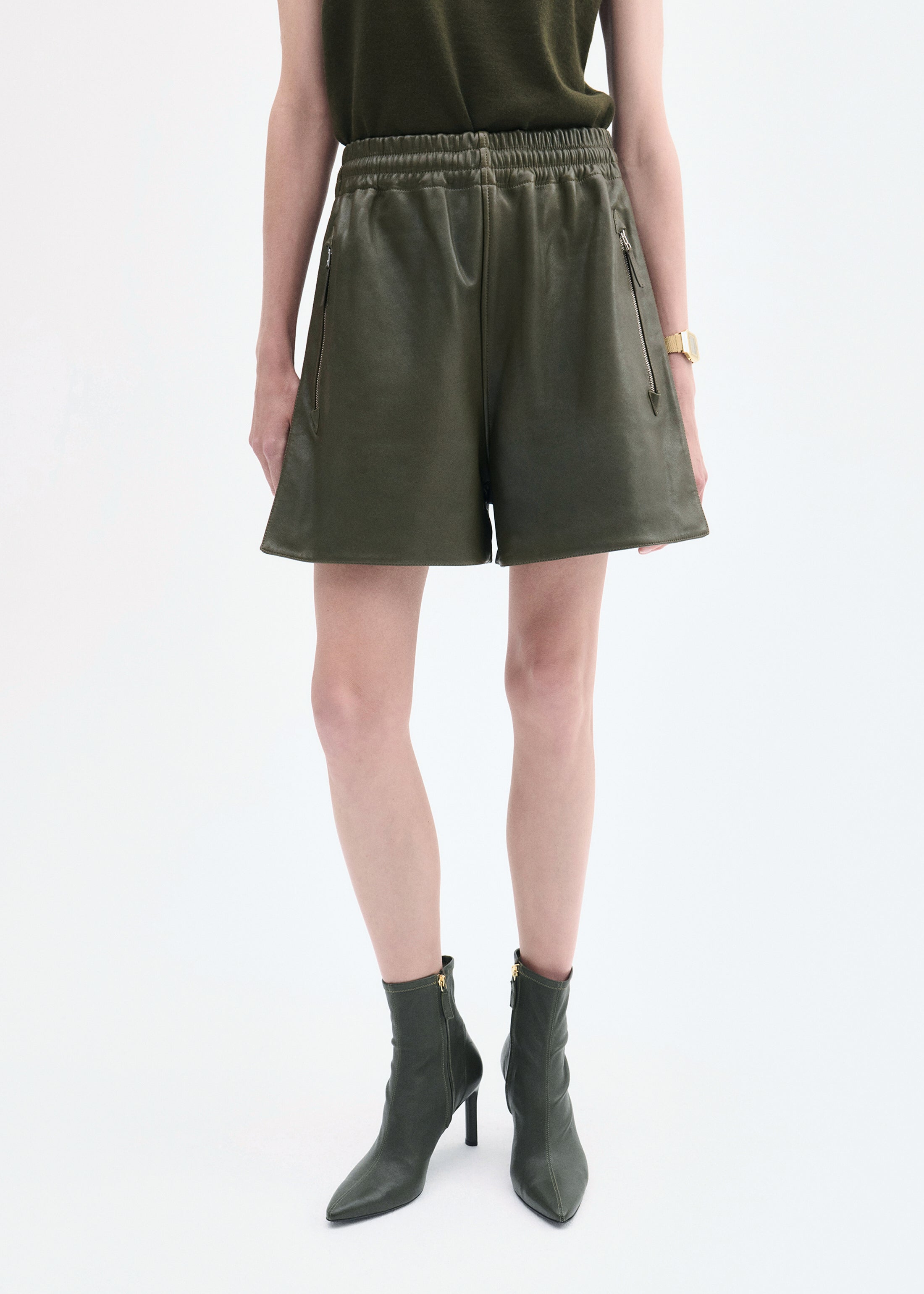 Combat Short in Leather - Olive