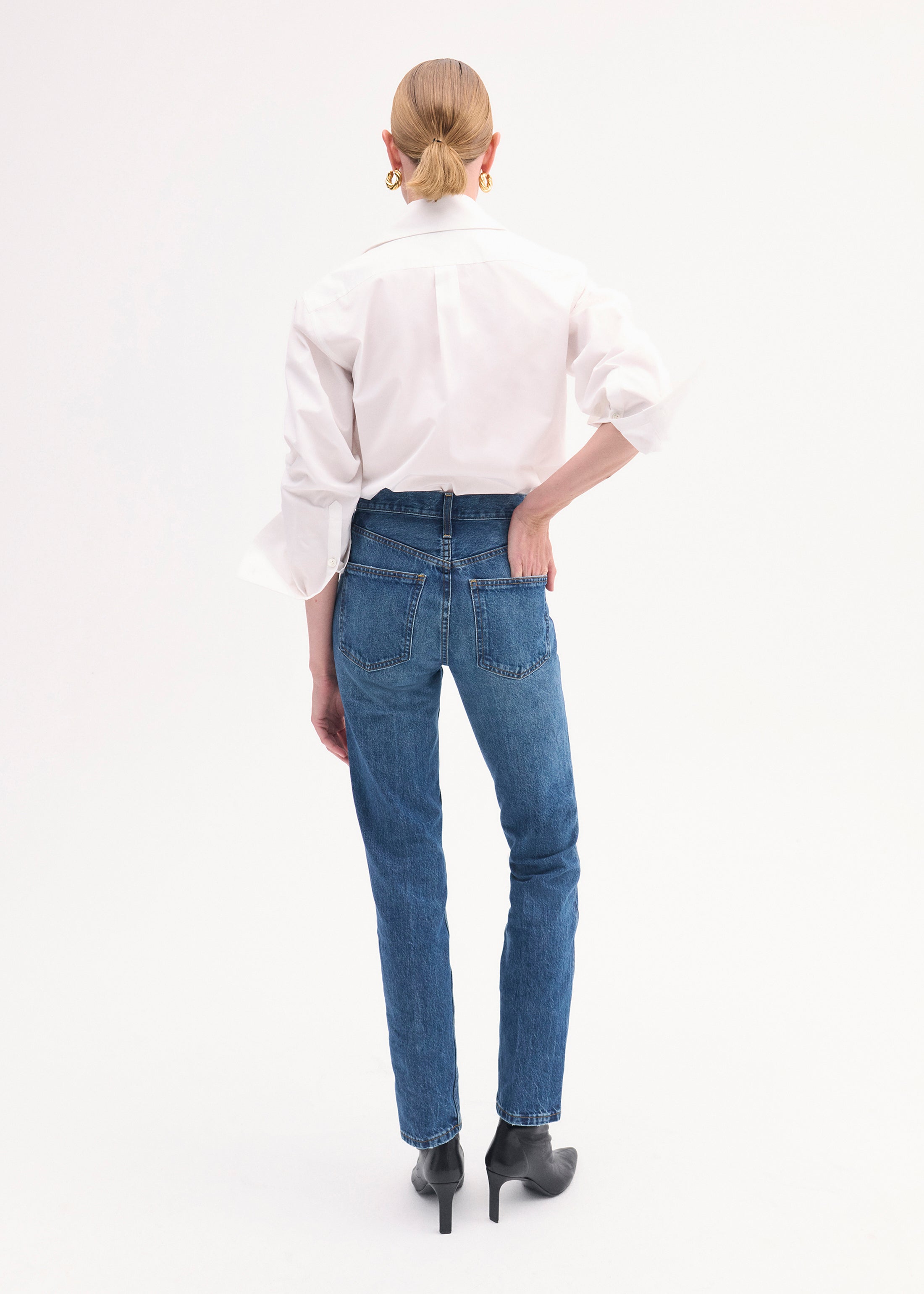 High Rise Jean in Denim - Indigo