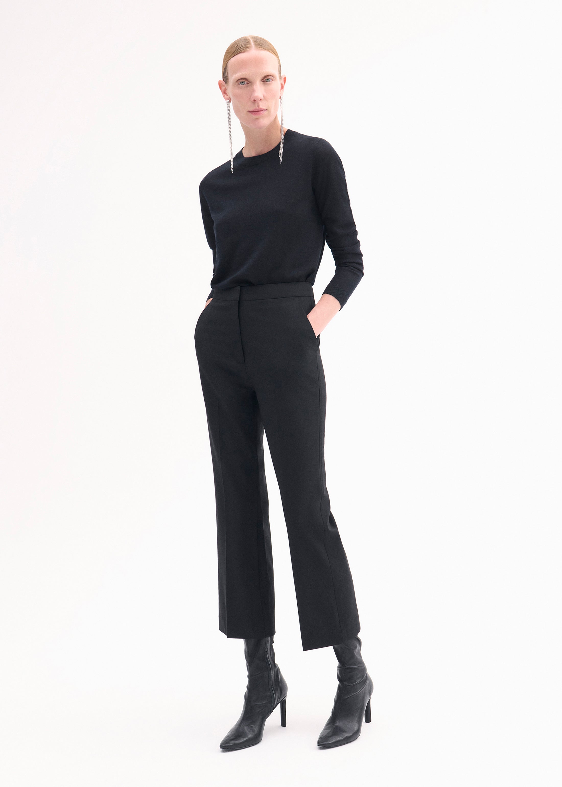 Cropped Cigarette Trouser in Virgin Wool - Black