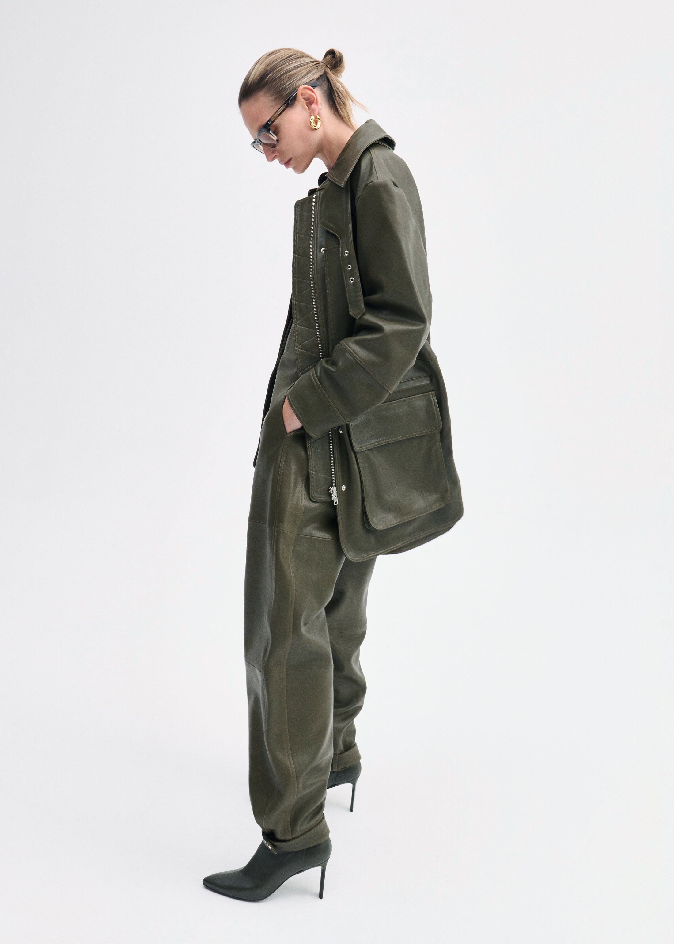 Oversized Field Jacket in Leather - Olive