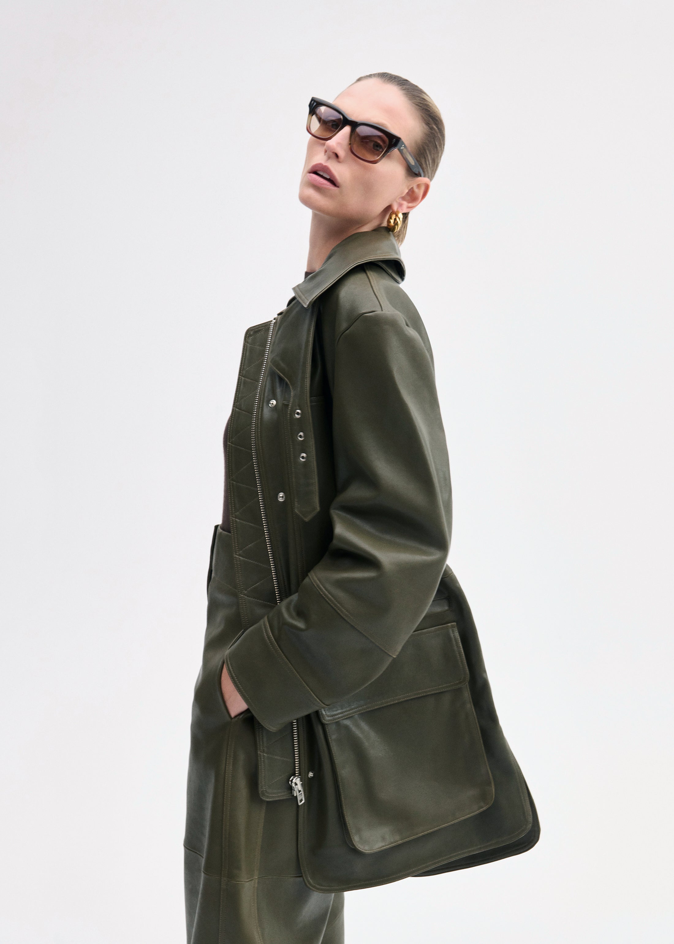 Oversized Field Jacket in Leather - Olive