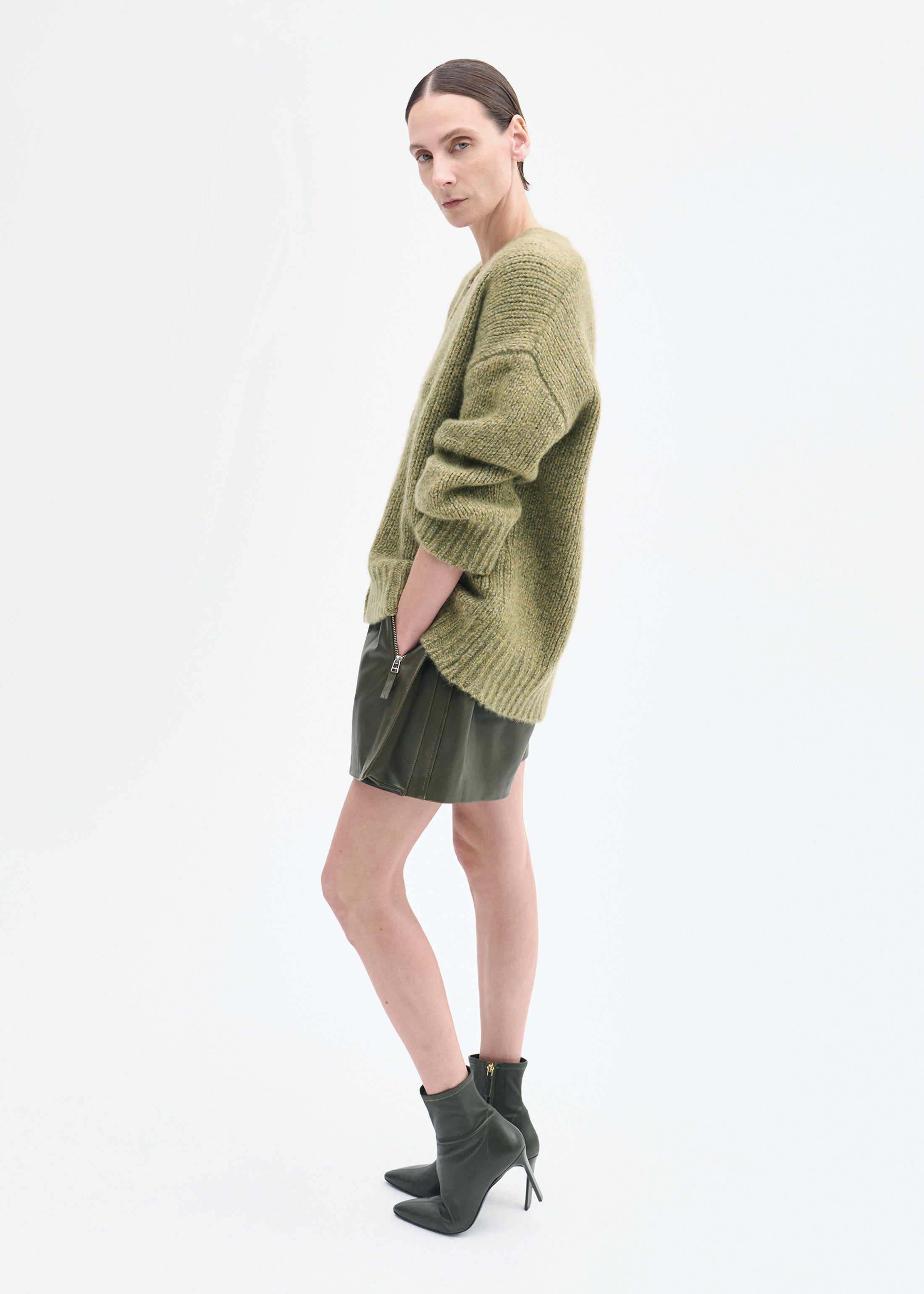 Boyfriend Cardigan in Cashmere - Mossy