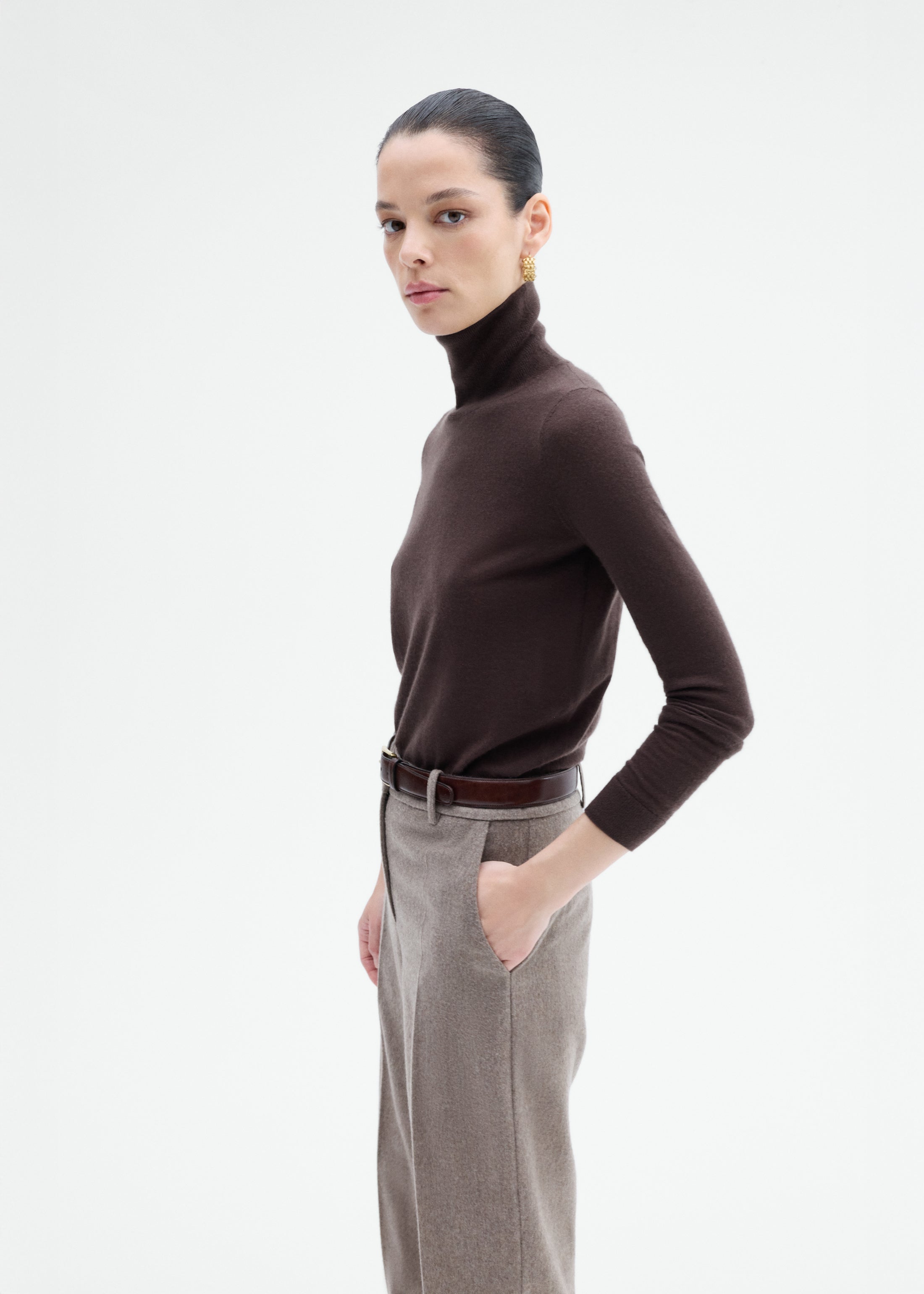 Slim Turtleneck in Fine Cashmere - Chocolate