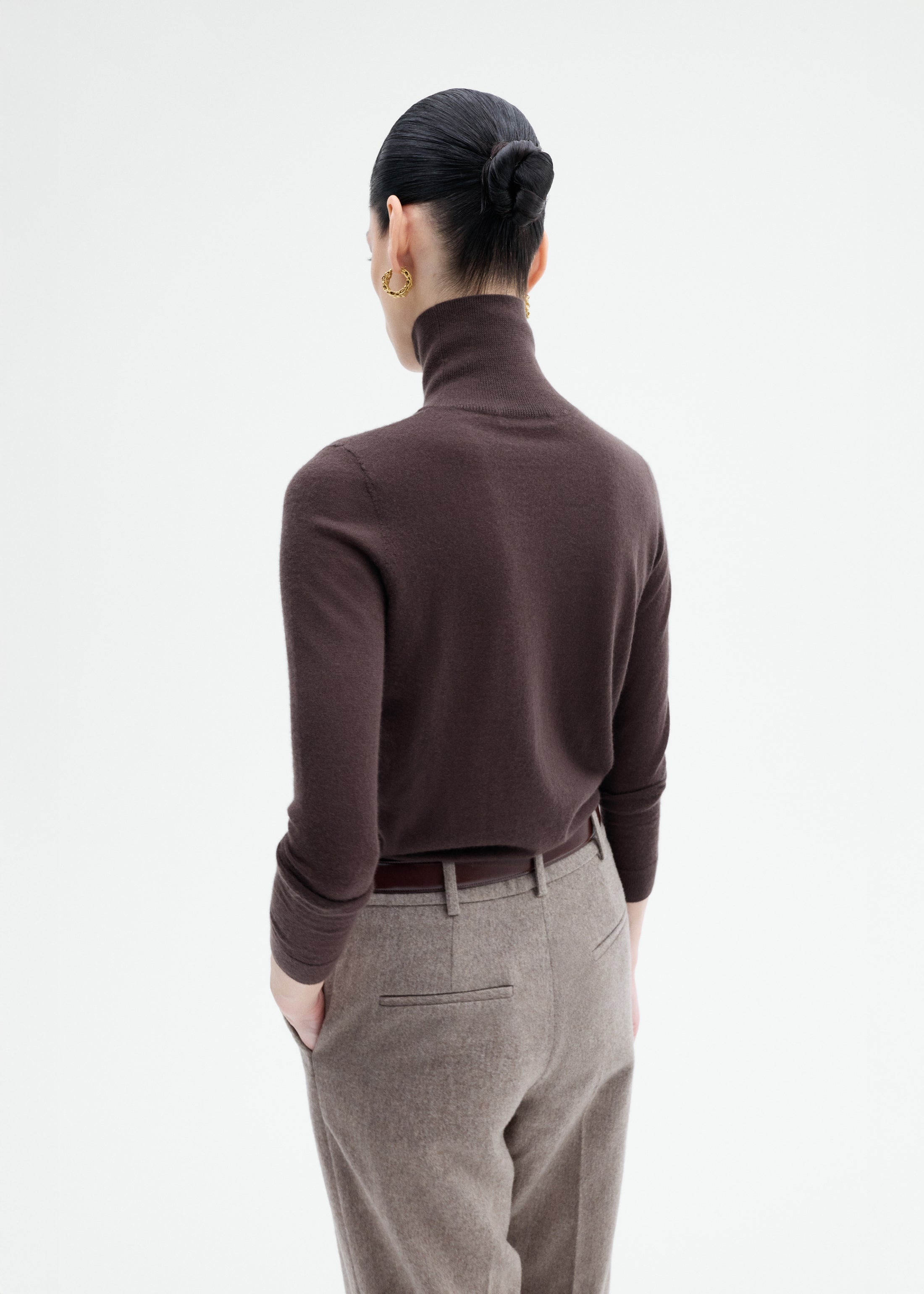 Slim Turtleneck in Fine Cashmere - Chocolate