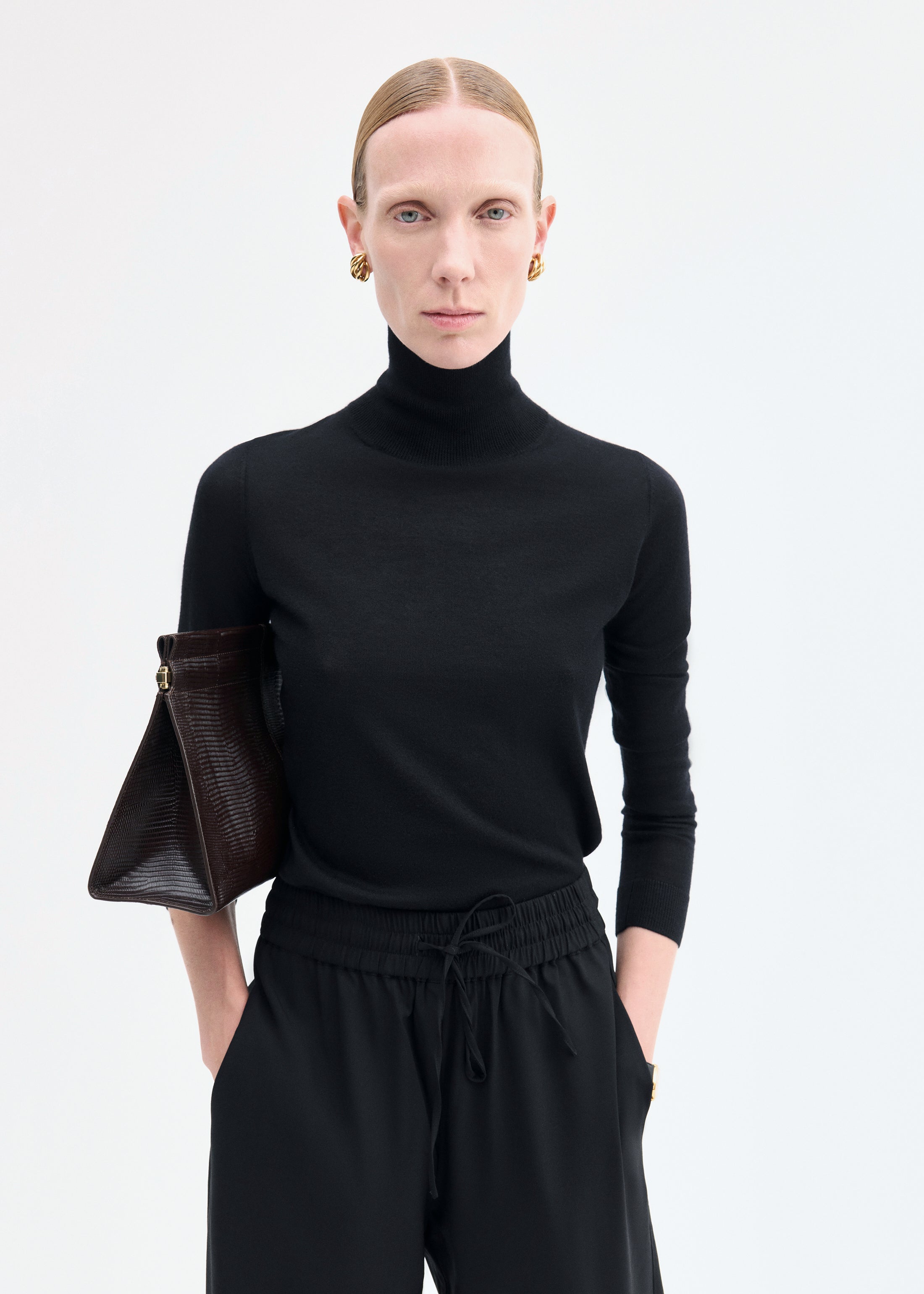 Slim Turtleneck in Fine Cashmere - Black