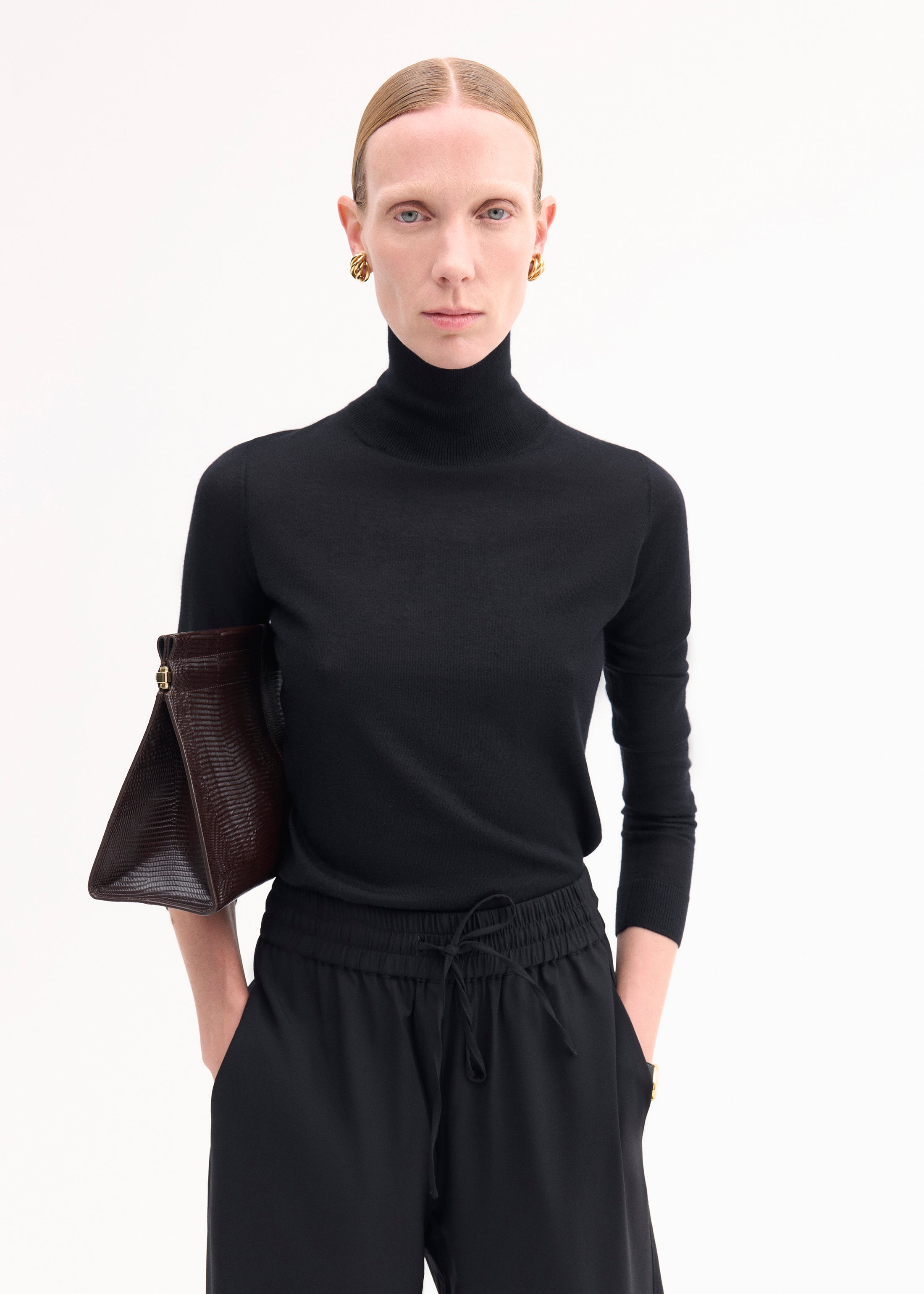 Slim Turtleneck in Fine Cashmere - Black
