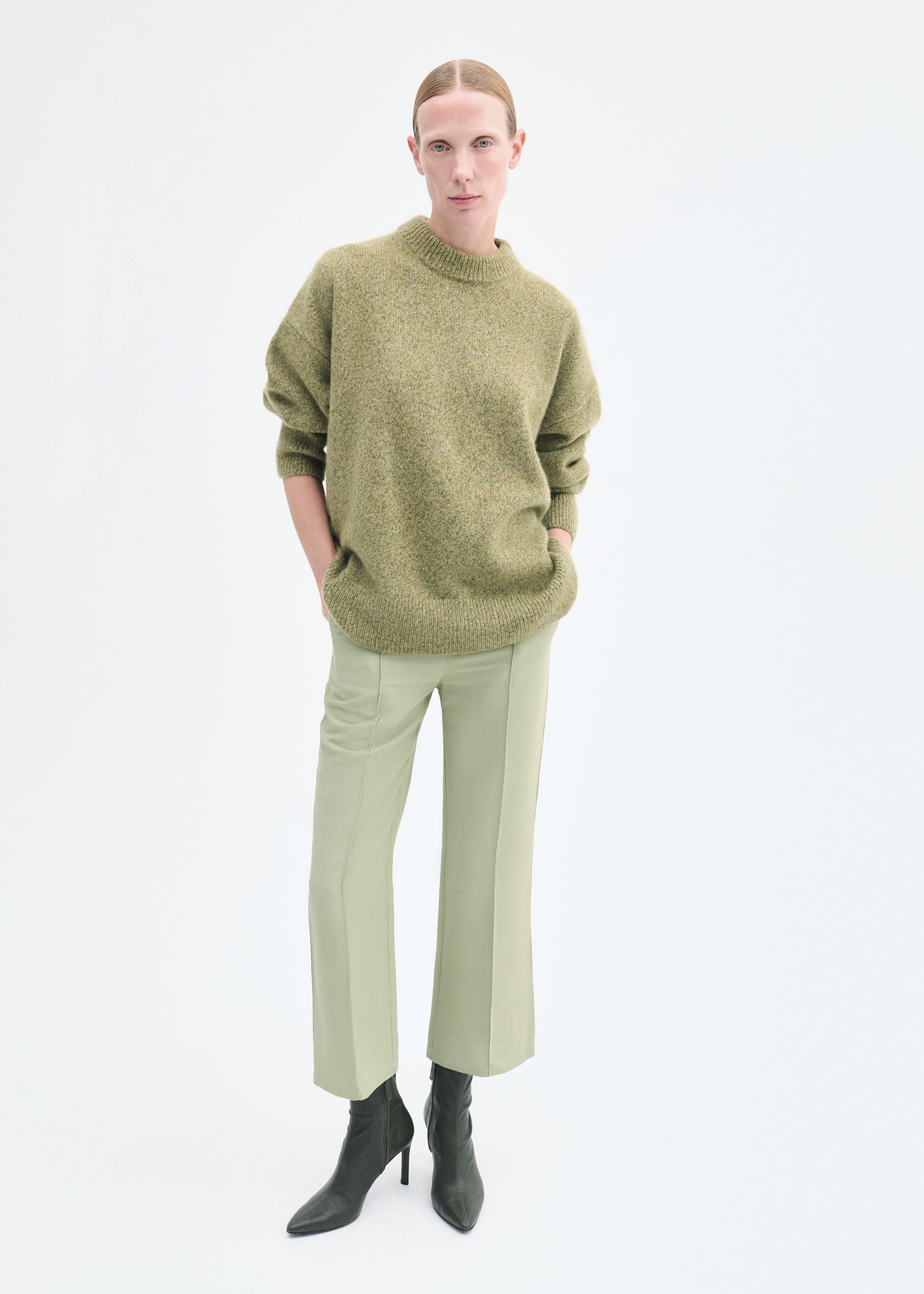 Boyfriend Sweater in Cashmere - Mossy