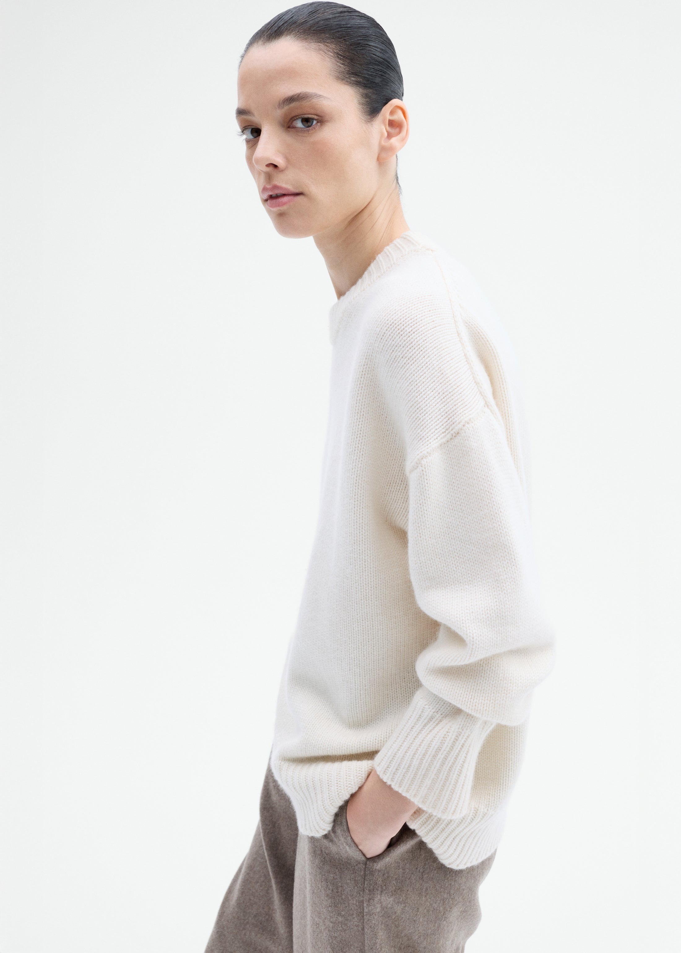 Boyfriend Crew Sweater in Wool Cashmere - Ivory
