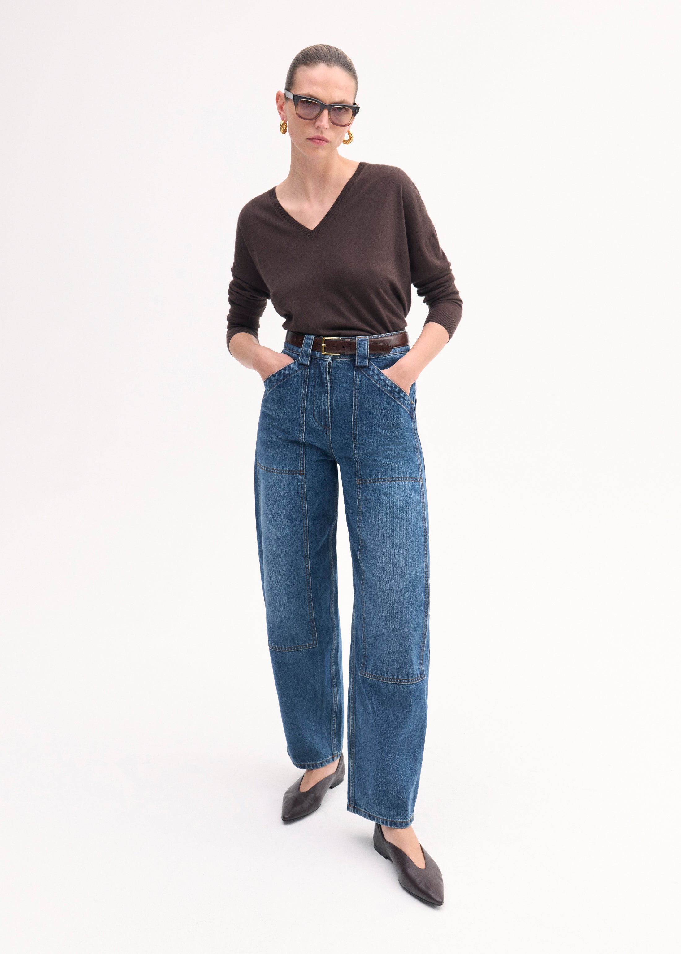 V-Neck Sweater in Fine Cashmere - Brown