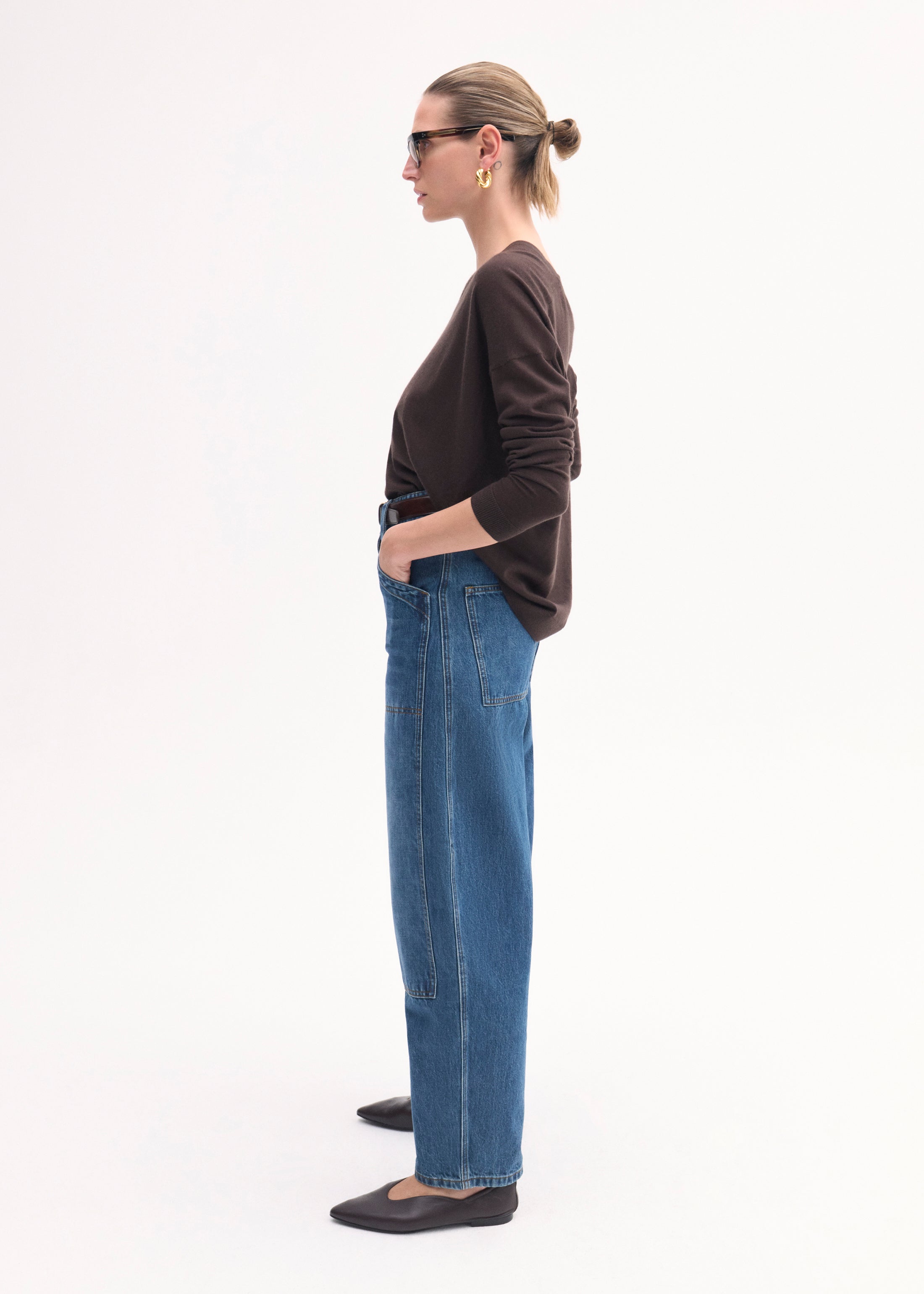 V-Neck Sweater in Fine Cashmere - Brown
