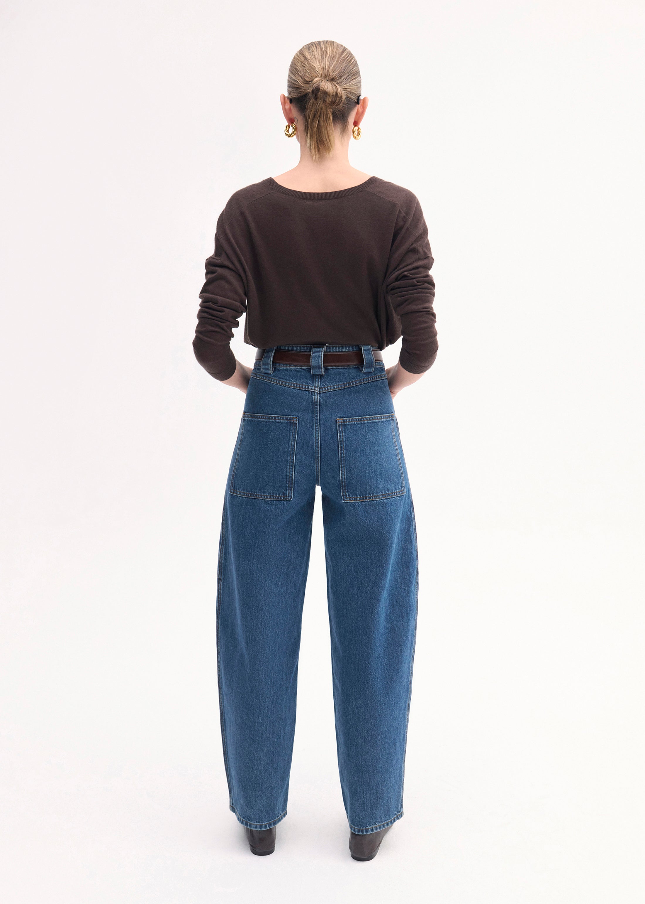 V-Neck Sweater in Fine Cashmere - Brown
