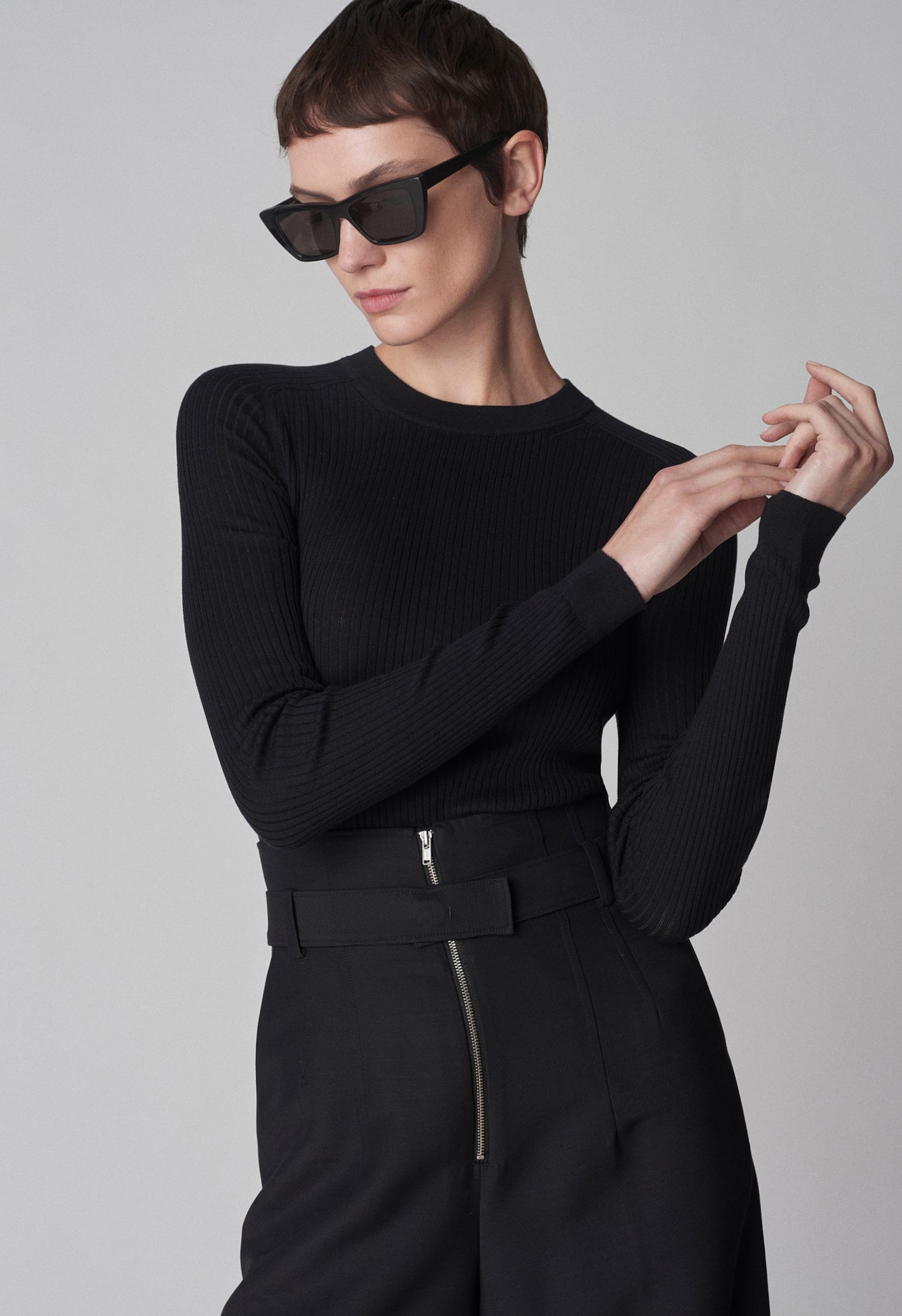 Long Sleeve Fitted Tee in Silk Knit - Black - CO Collections