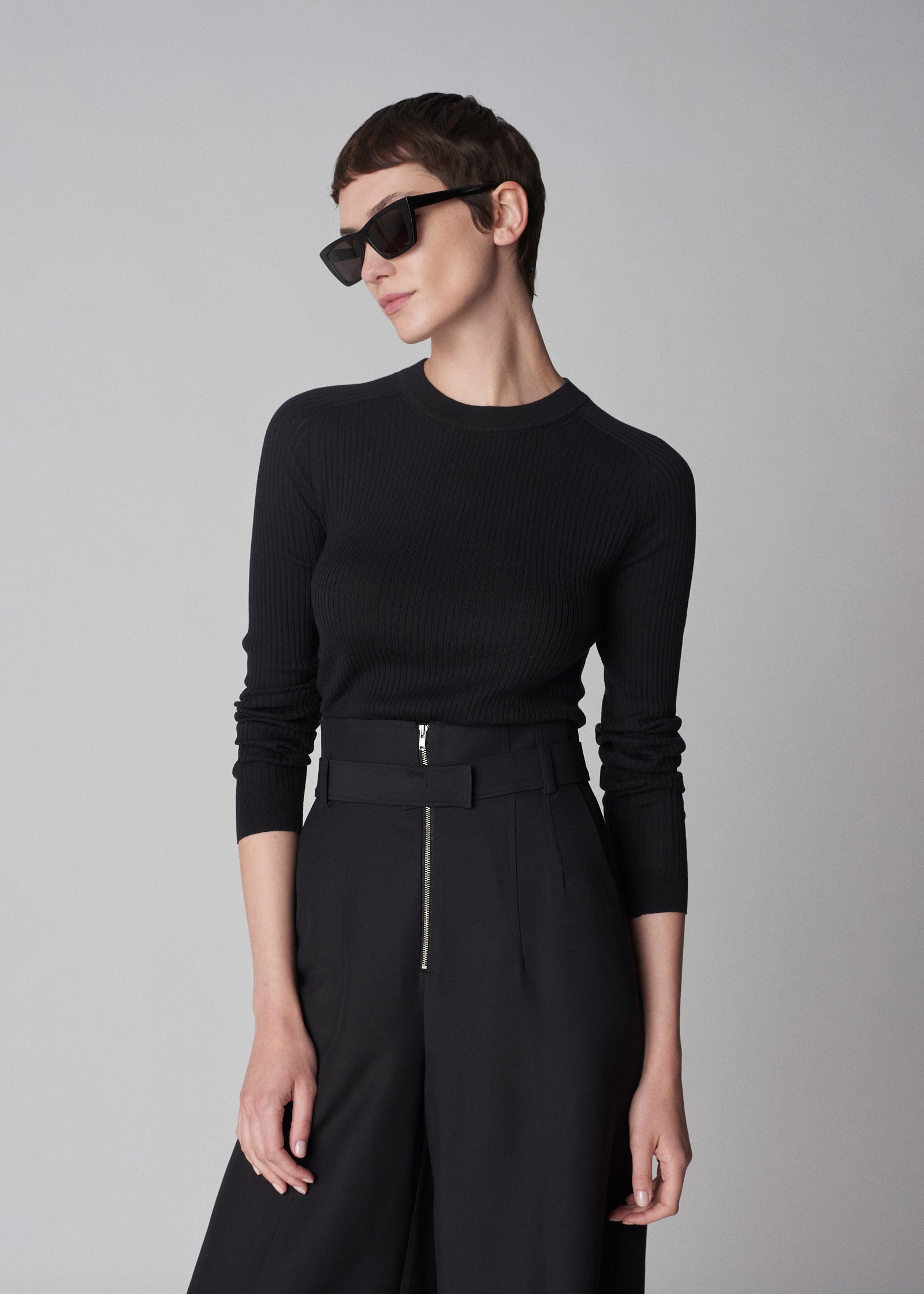 Long Sleeve Fitted Tee in Silk Knit - Black - CO Collections