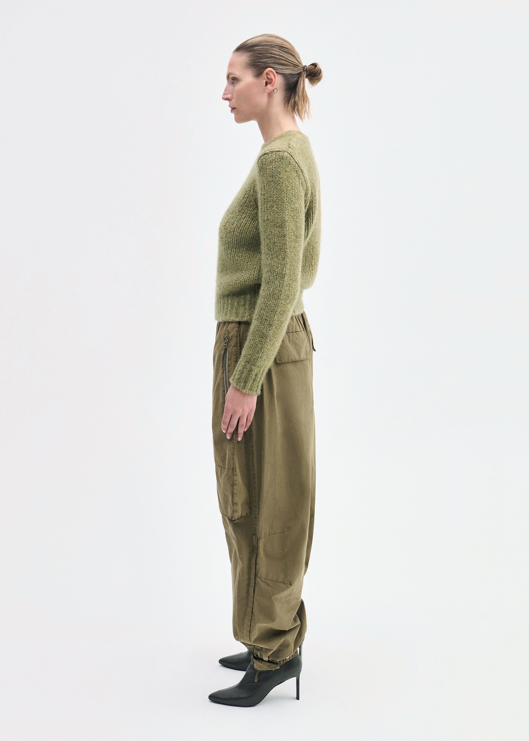 Fitted Crew Sweater in Cashmere Silk - Mossy