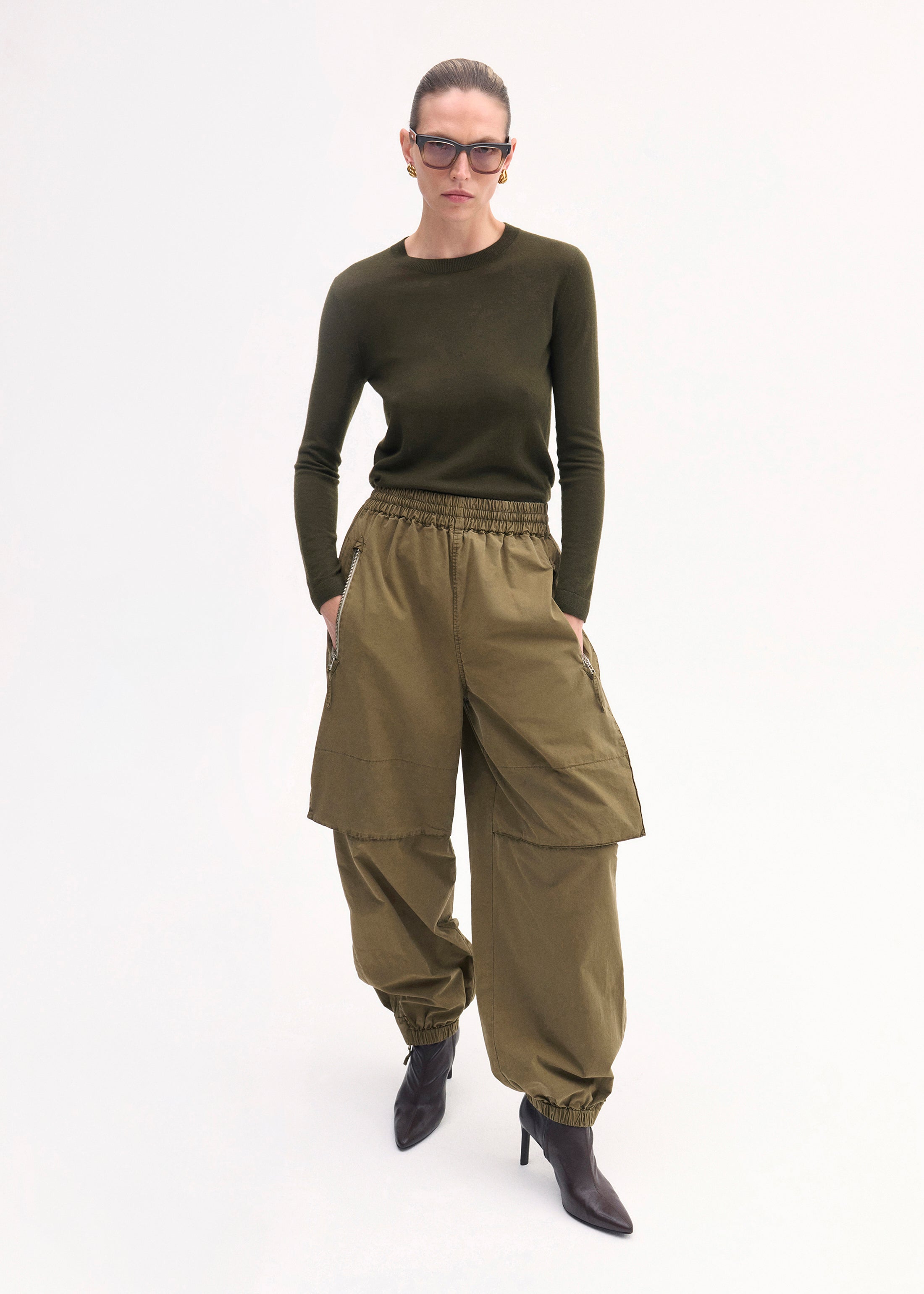 Long Sleeve Crew in Fine Cashmere - Olive