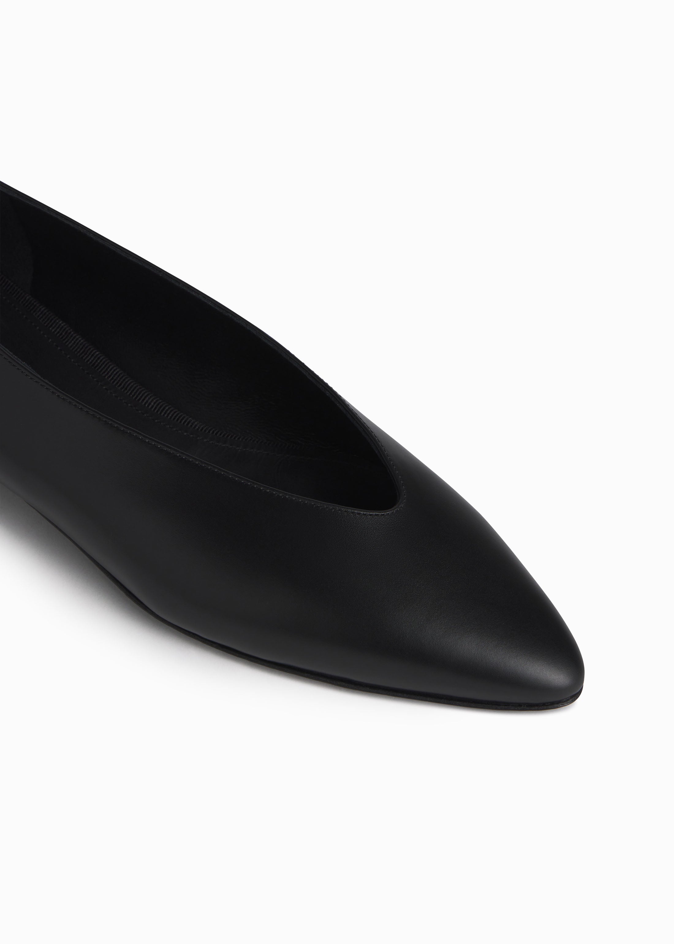Pointed Ballerina Flat in Black