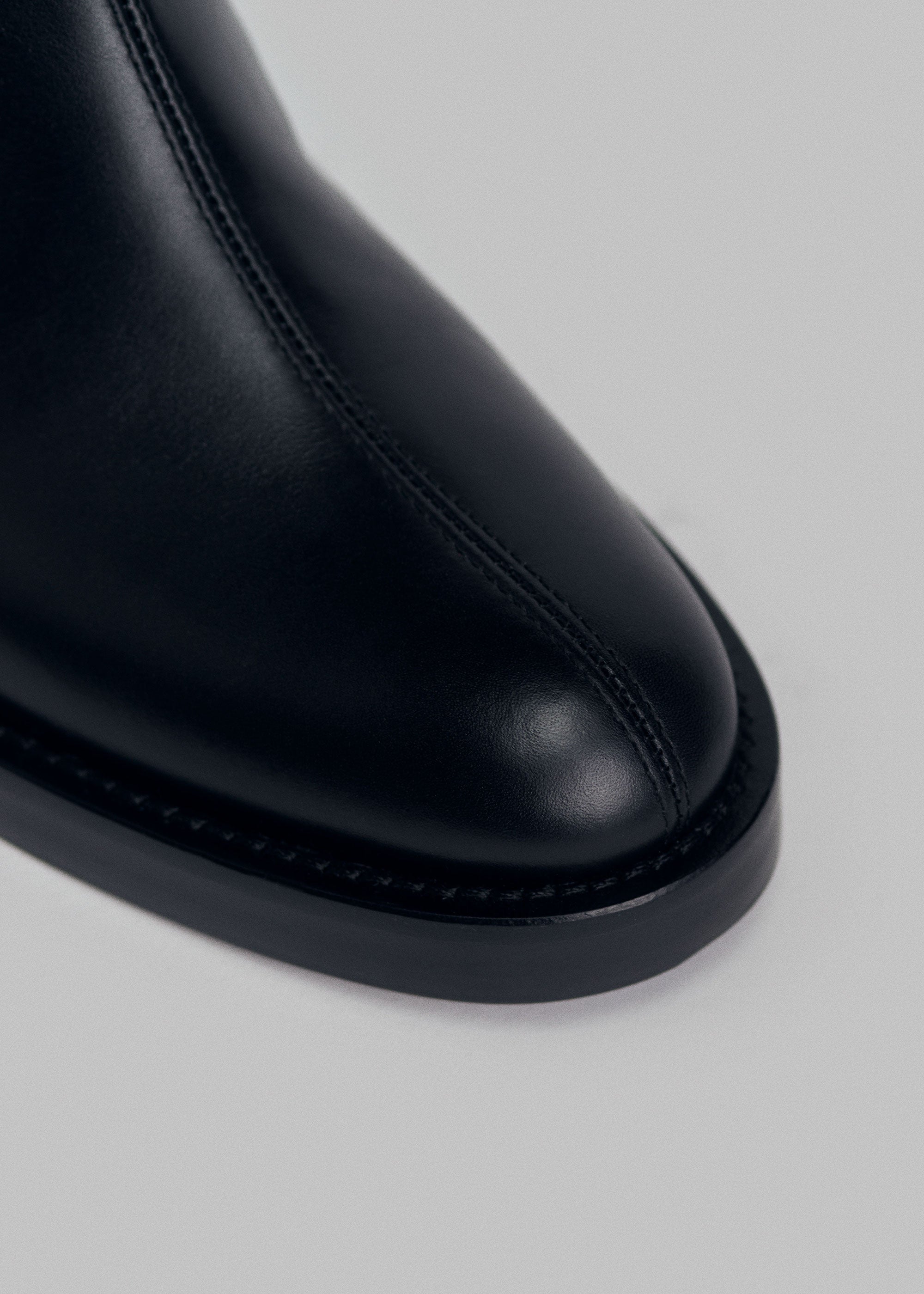 Tall Ankle Boot In Smooth Leather - Black - CO Collections