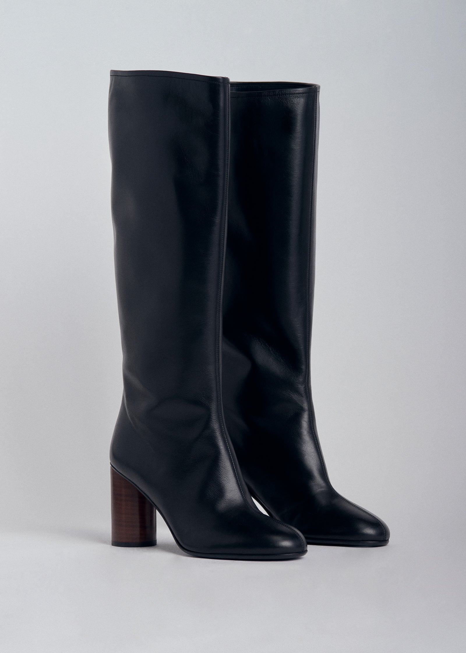 Knee High Boot in Tresor Calfskin - Black - CO Collections
