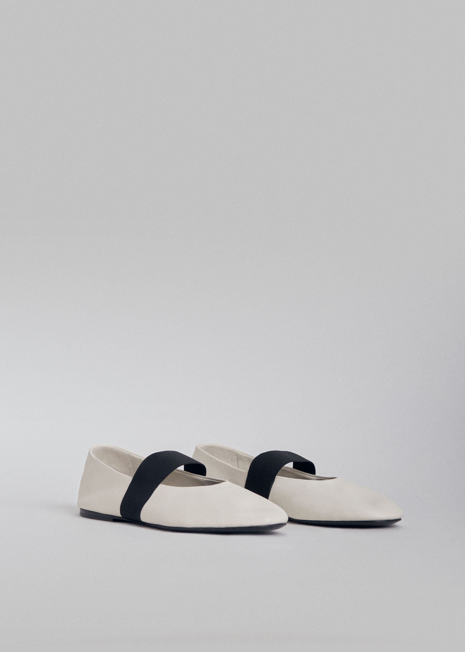 Slip on Ballerina in Chiffon Leather - Ivory - CO Collections