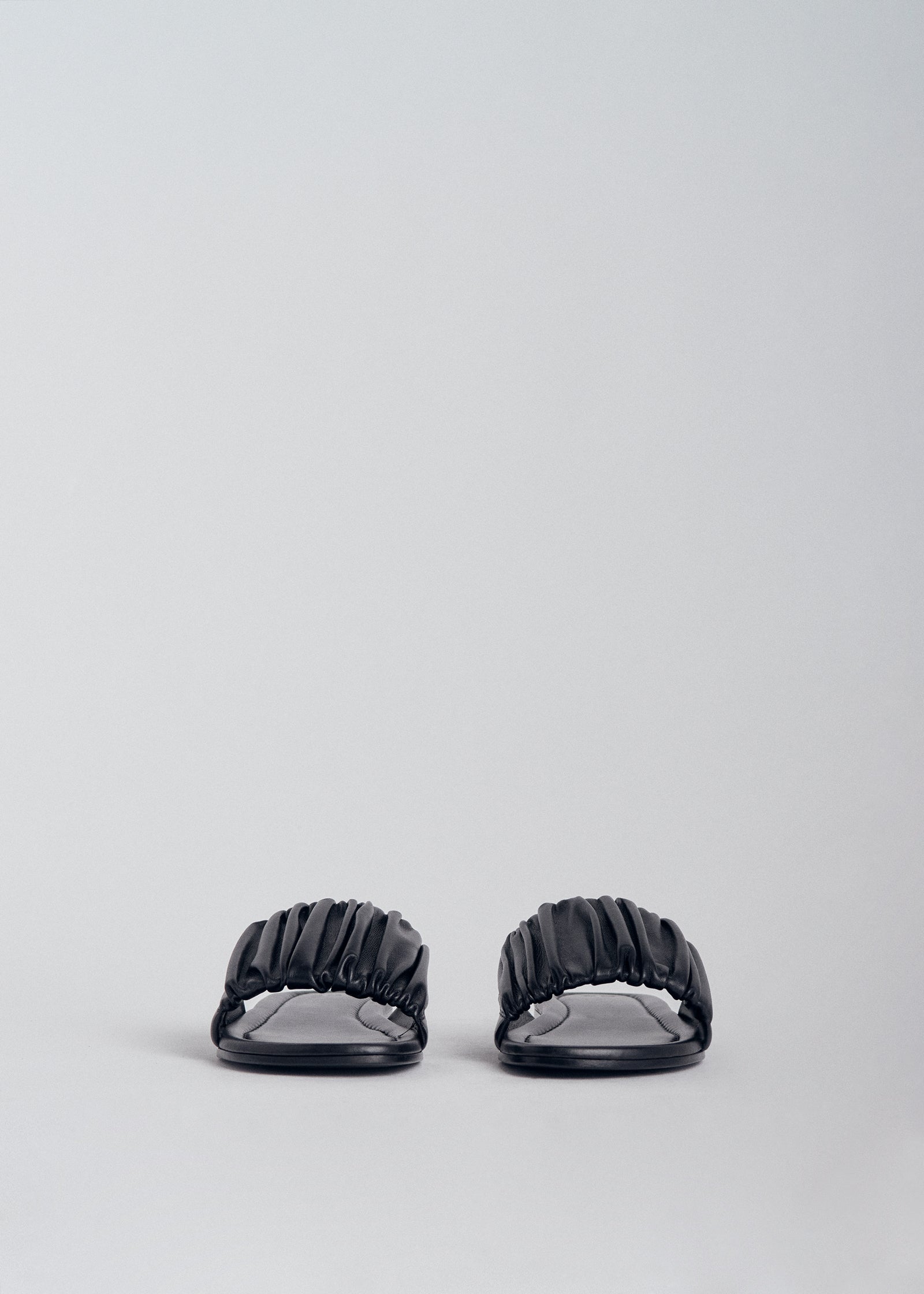 Ruched Slide Sandal in Leather - Black - CO Collections
