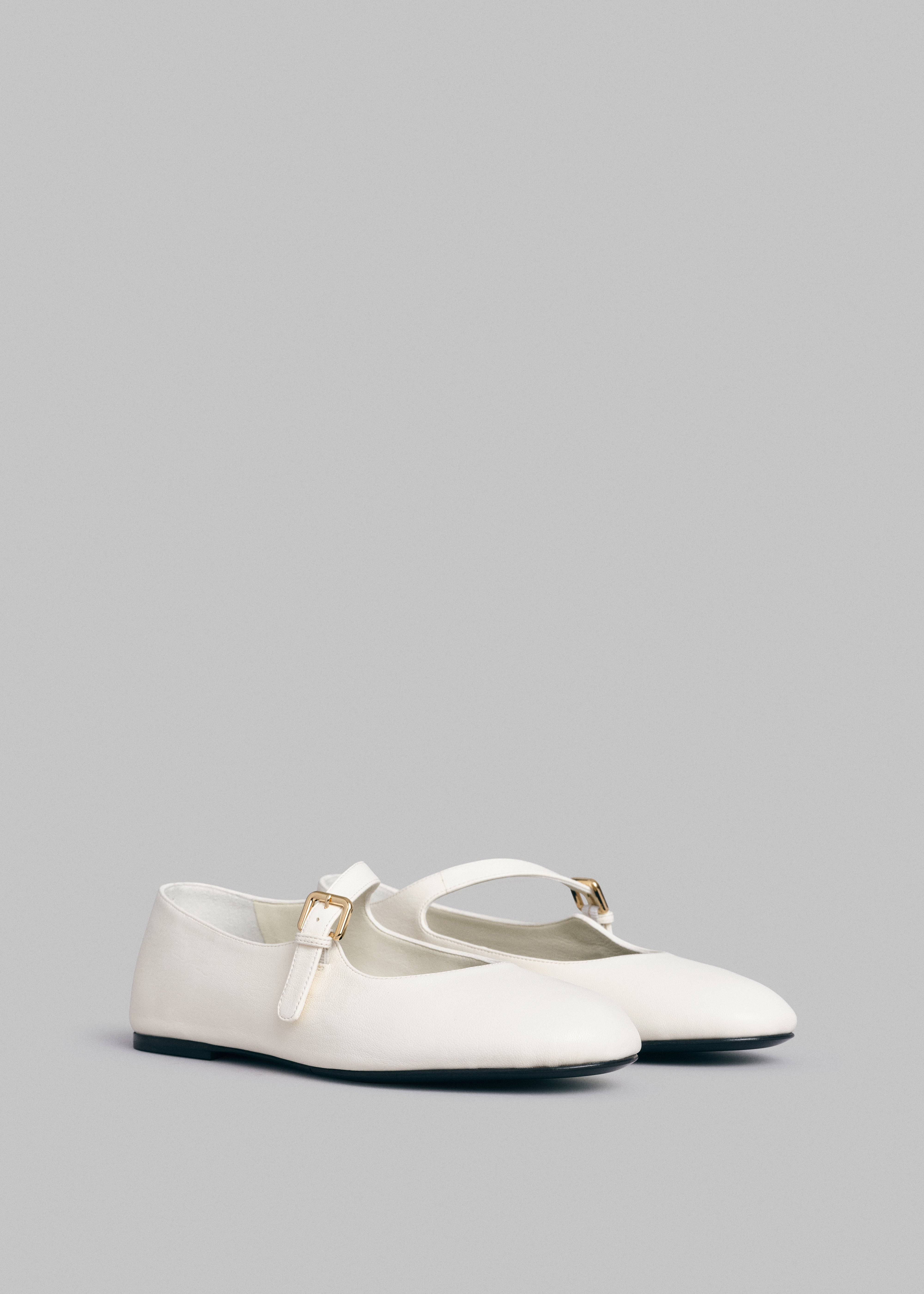 Round Toe Mary Jane in Leather - Ivory - CO Collections