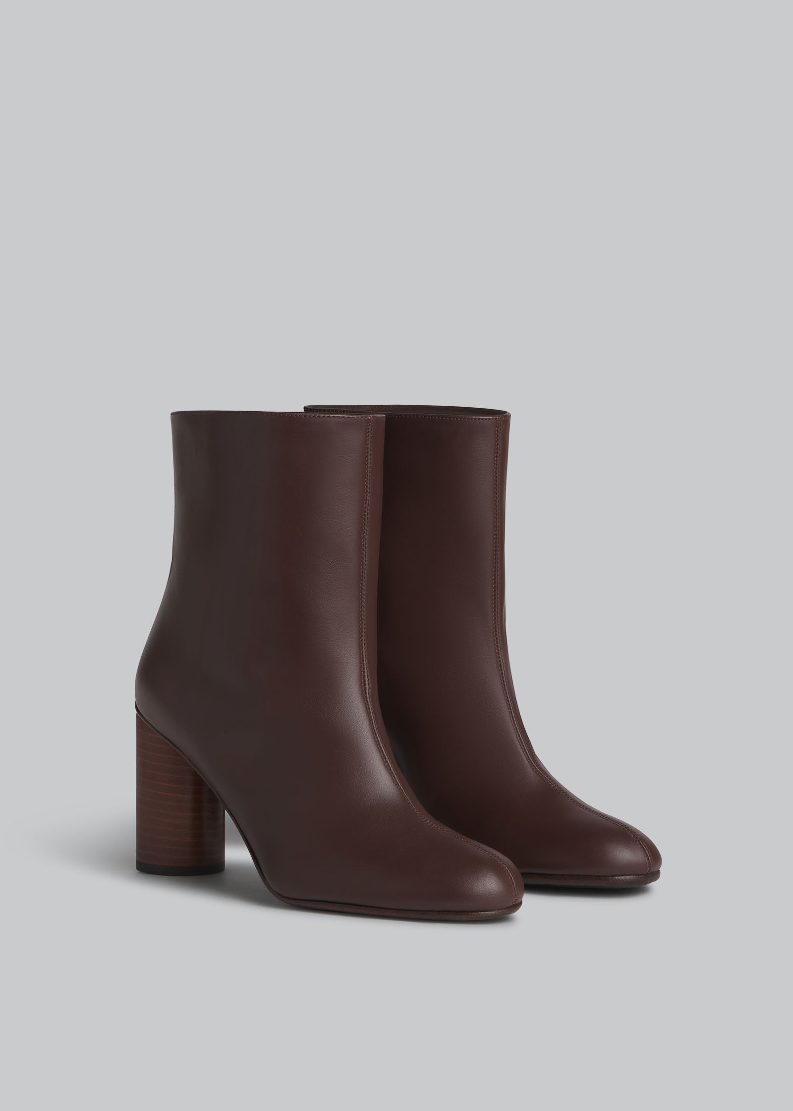 Front Seam Ankle Boot in Calfskin - Chocolate