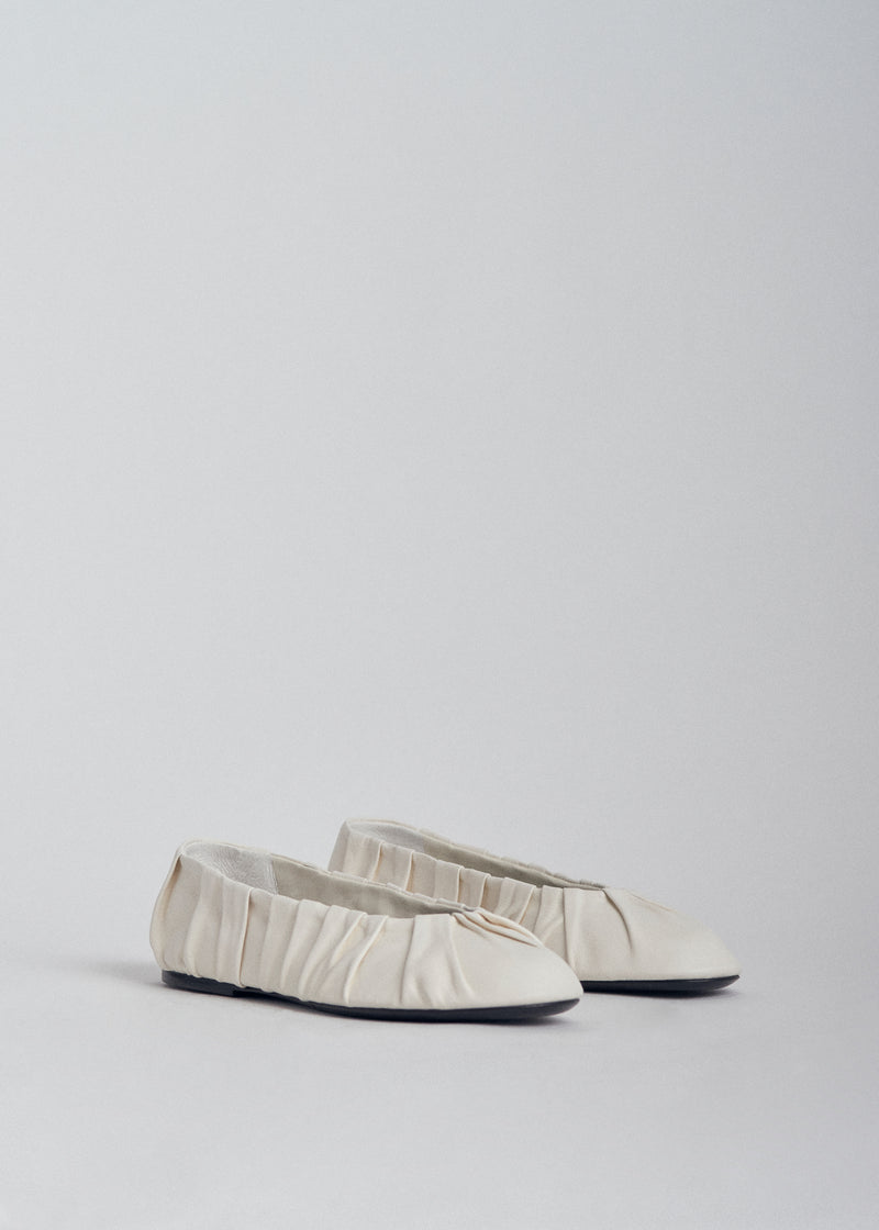 Ruched Ballet Flat in Leather - Ivory - CO